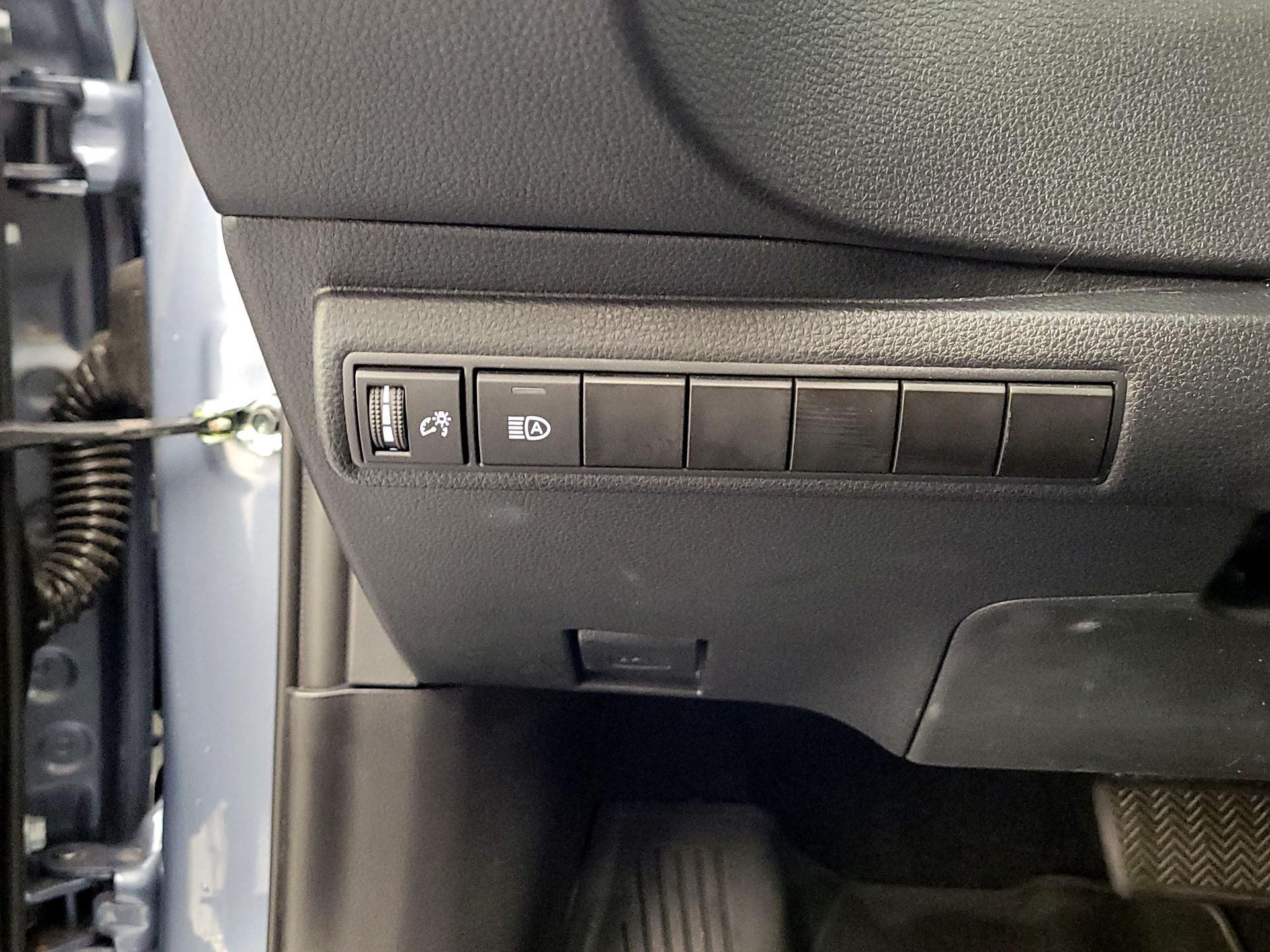 Thumbnail: 2024 Toyota Corolla - 13