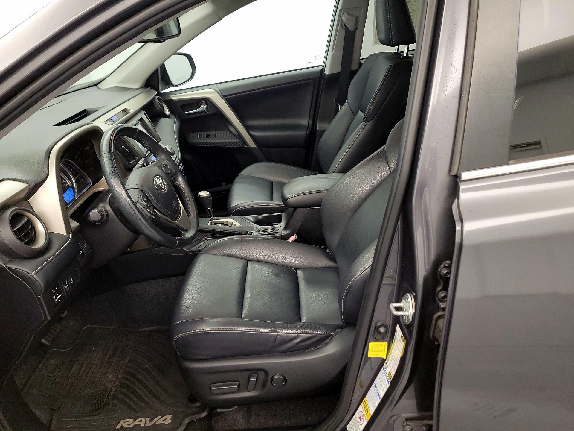 Thumbnail: 2015 Toyota RAV4 - 11