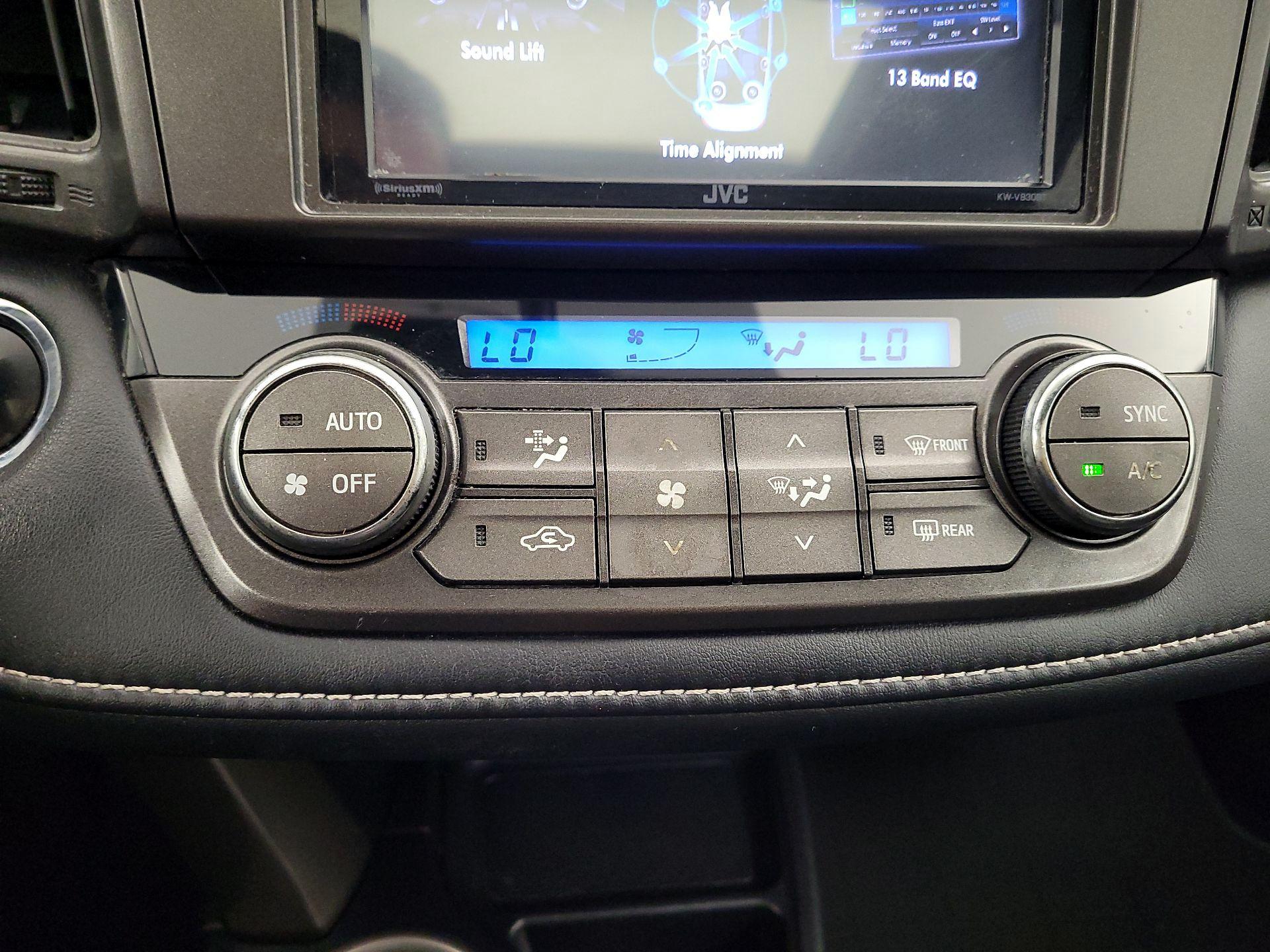 Thumbnail: 2015 Toyota RAV4 - 14