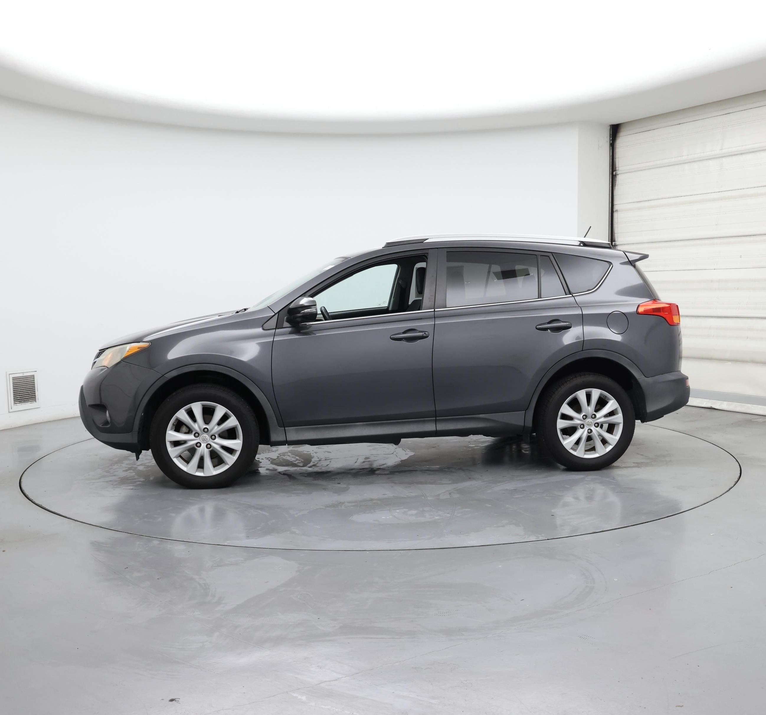 Thumbnail: 2015 Toyota RAV4 - 3
