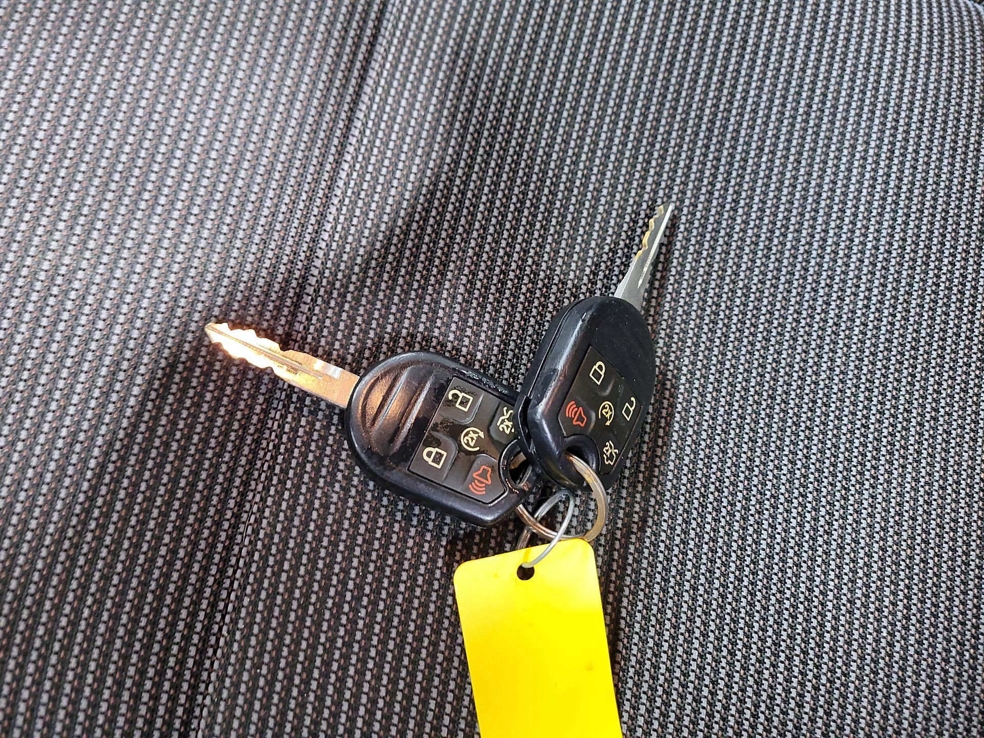 Thumbnail: 2018 Ford Taurus - 18