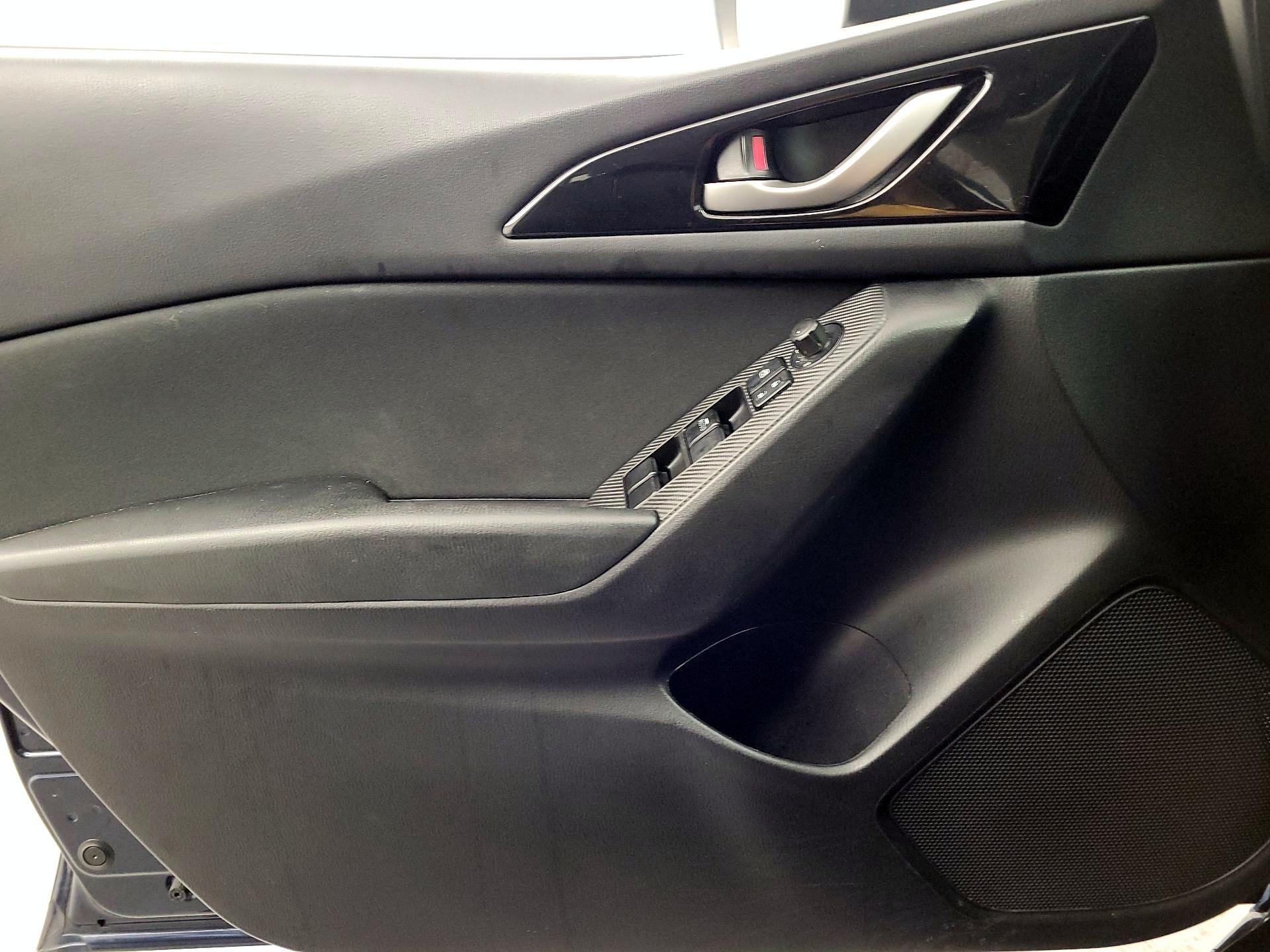 Thumbnail: 2016 Mazda Mazda3 - 10