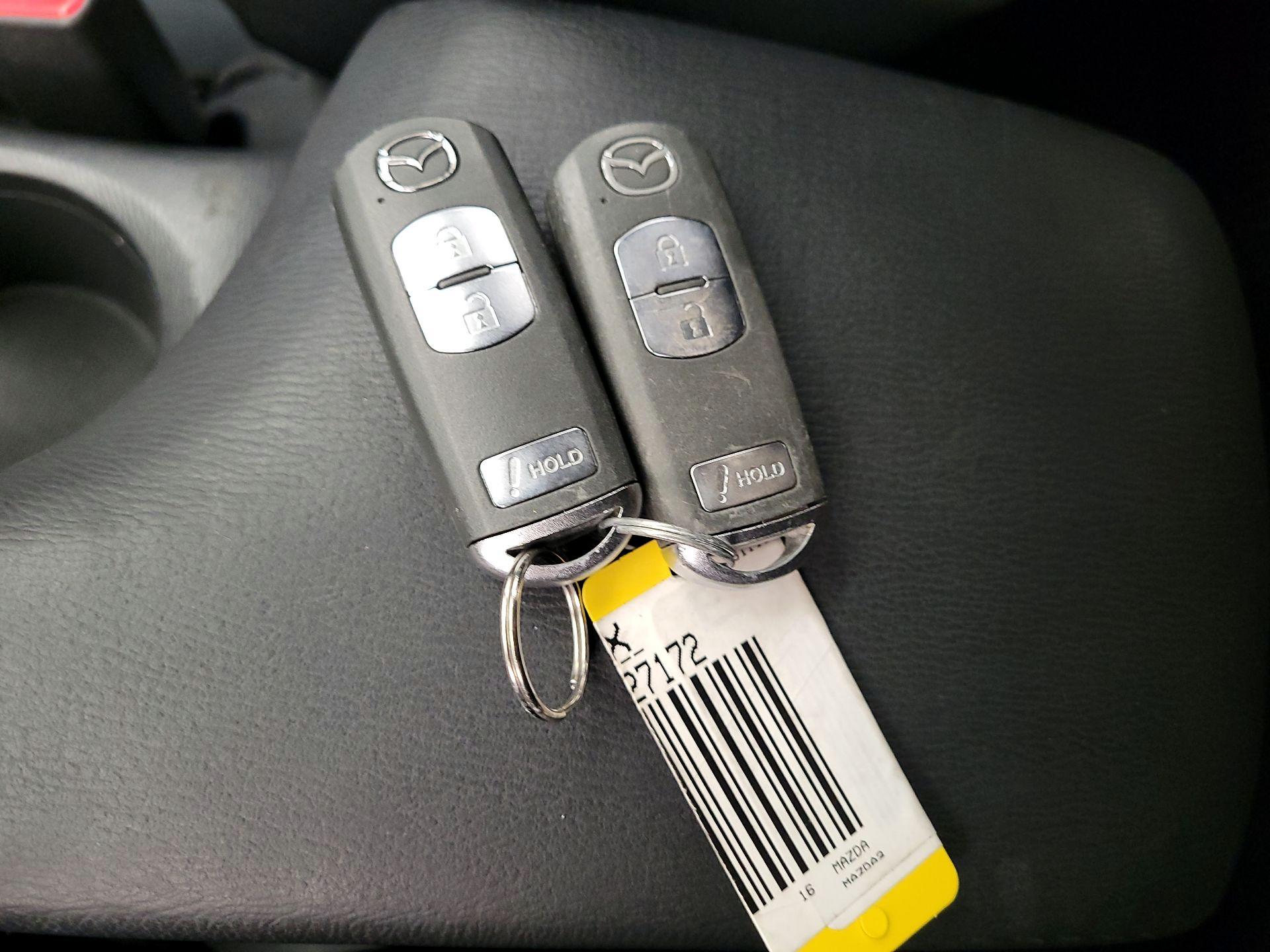 Thumbnail: 2016 Mazda Mazda3 - 20