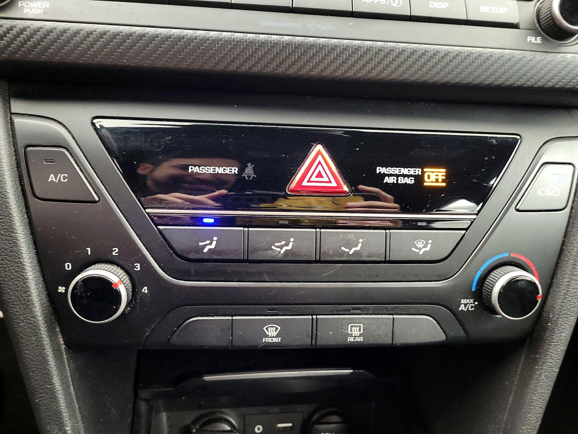 Thumbnail: 2018 Hyundai Elantra - 14