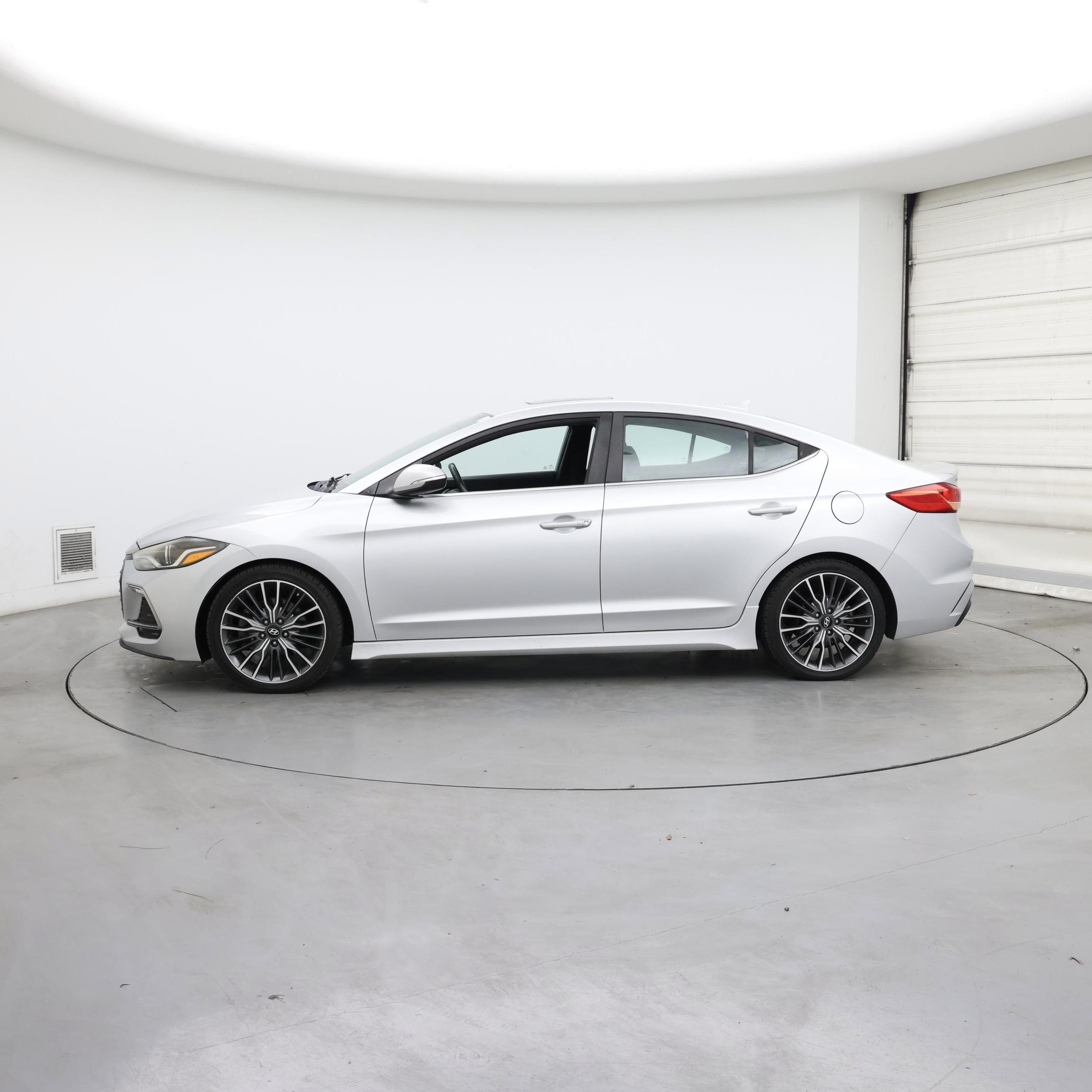 Thumbnail: 2018 Hyundai Elantra - 3