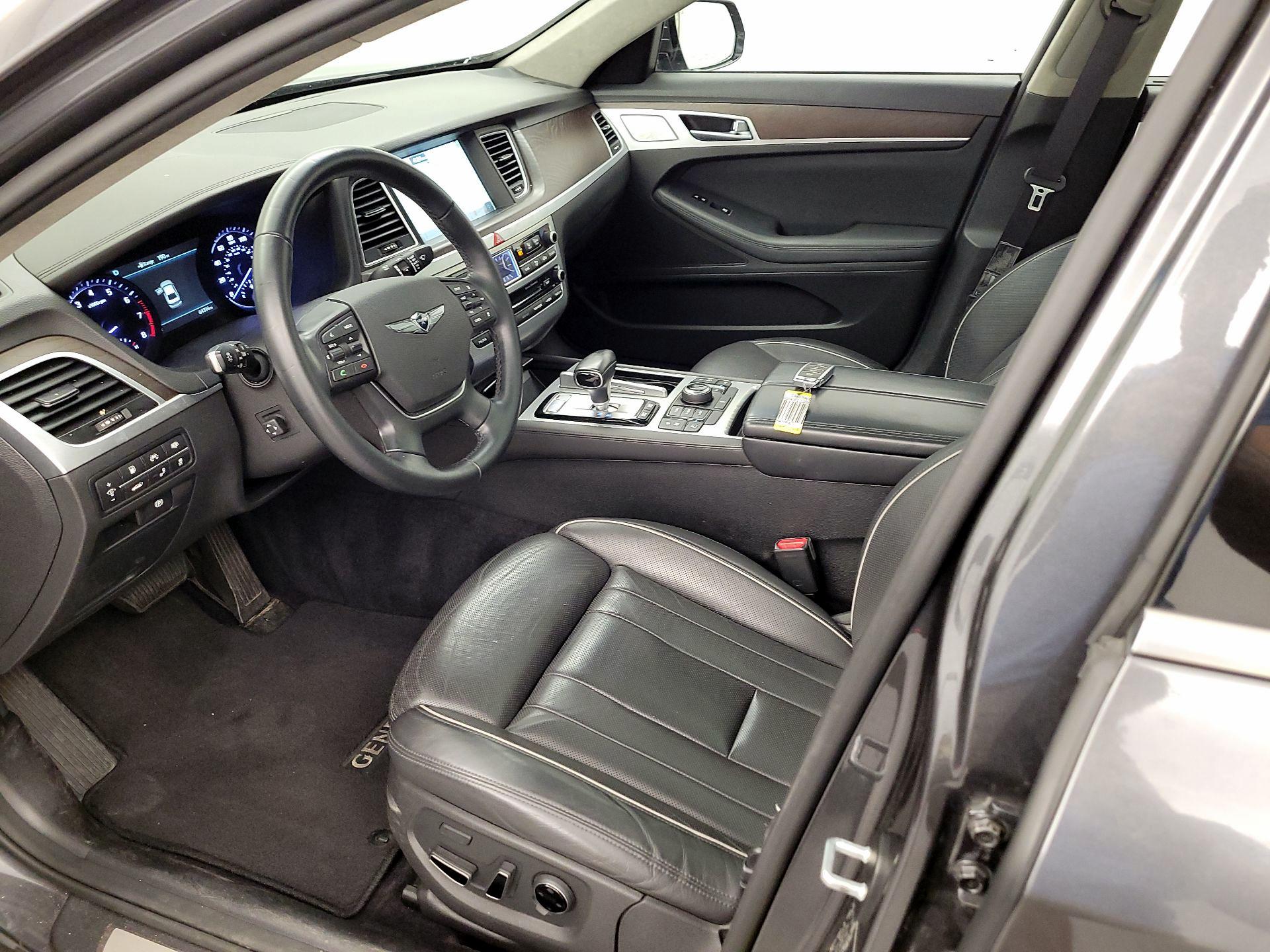 Thumbnail: 2018 Genesis G80 - 11