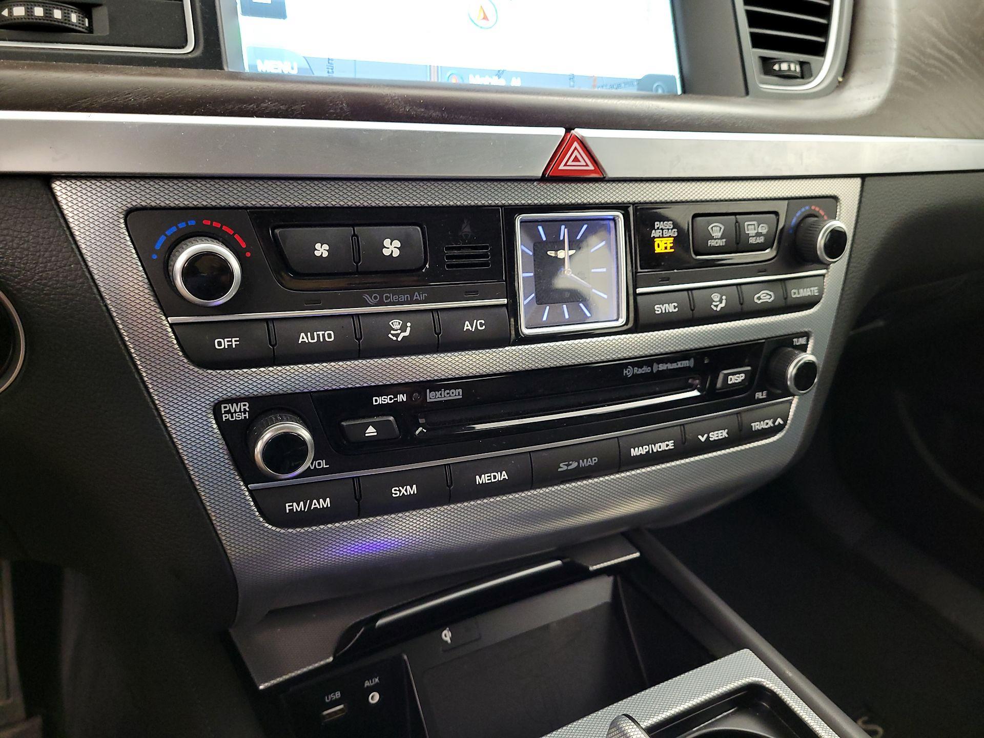 Thumbnail: 2018 Genesis G80 - 16