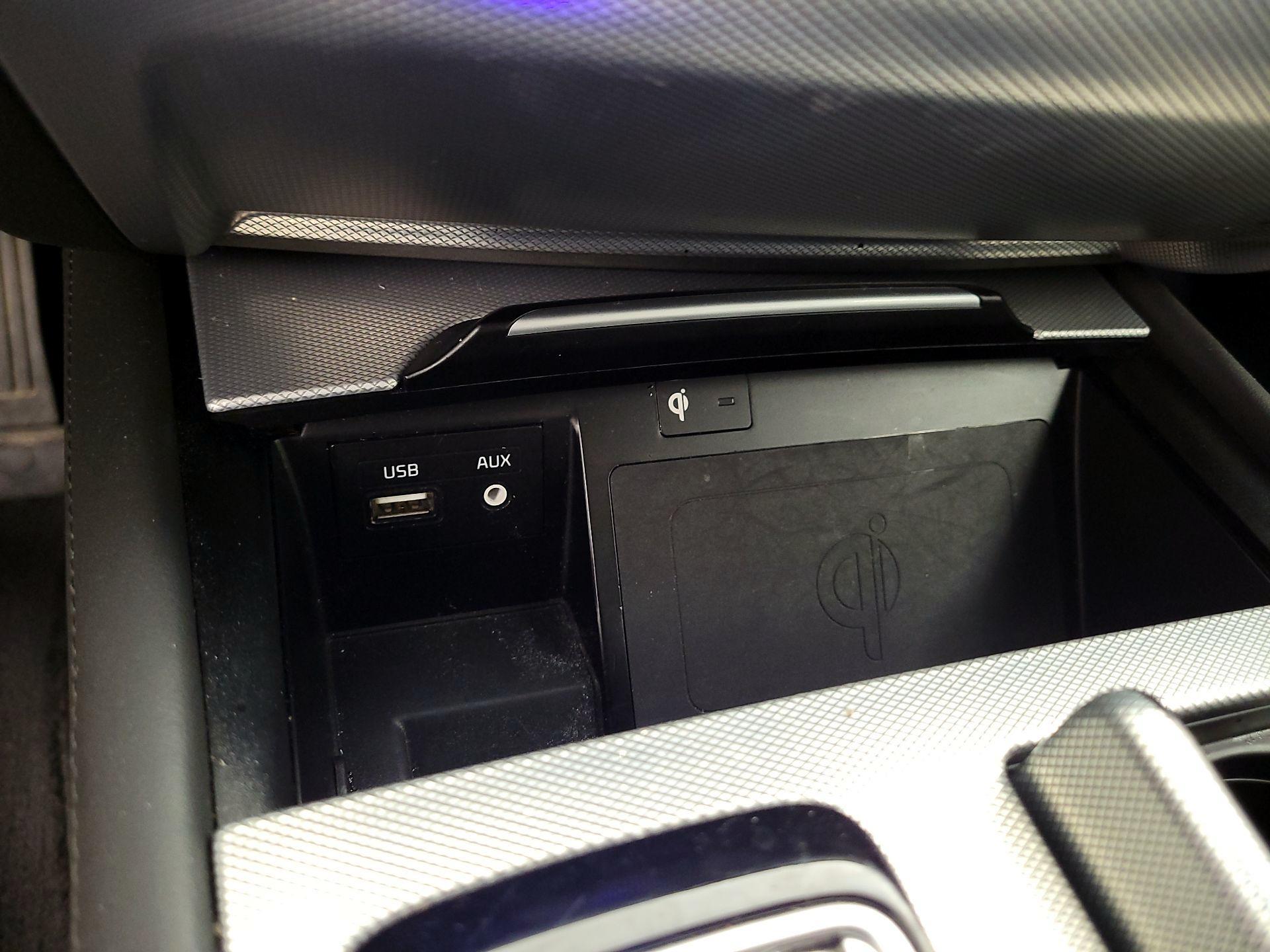 Thumbnail: 2018 Genesis G80 - 18