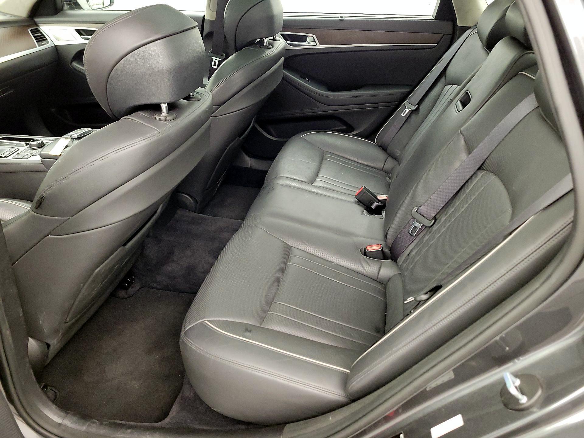 Thumbnail: 2018 Genesis G80 - 20