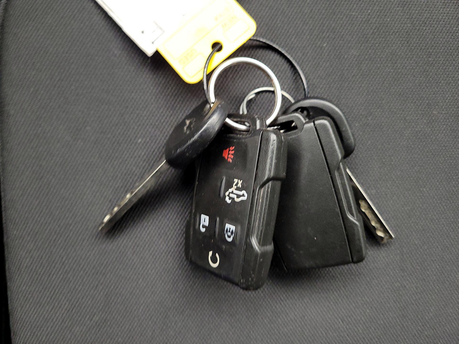 Thumbnail: 2021 Chevrolet Silverado 1500 - 18