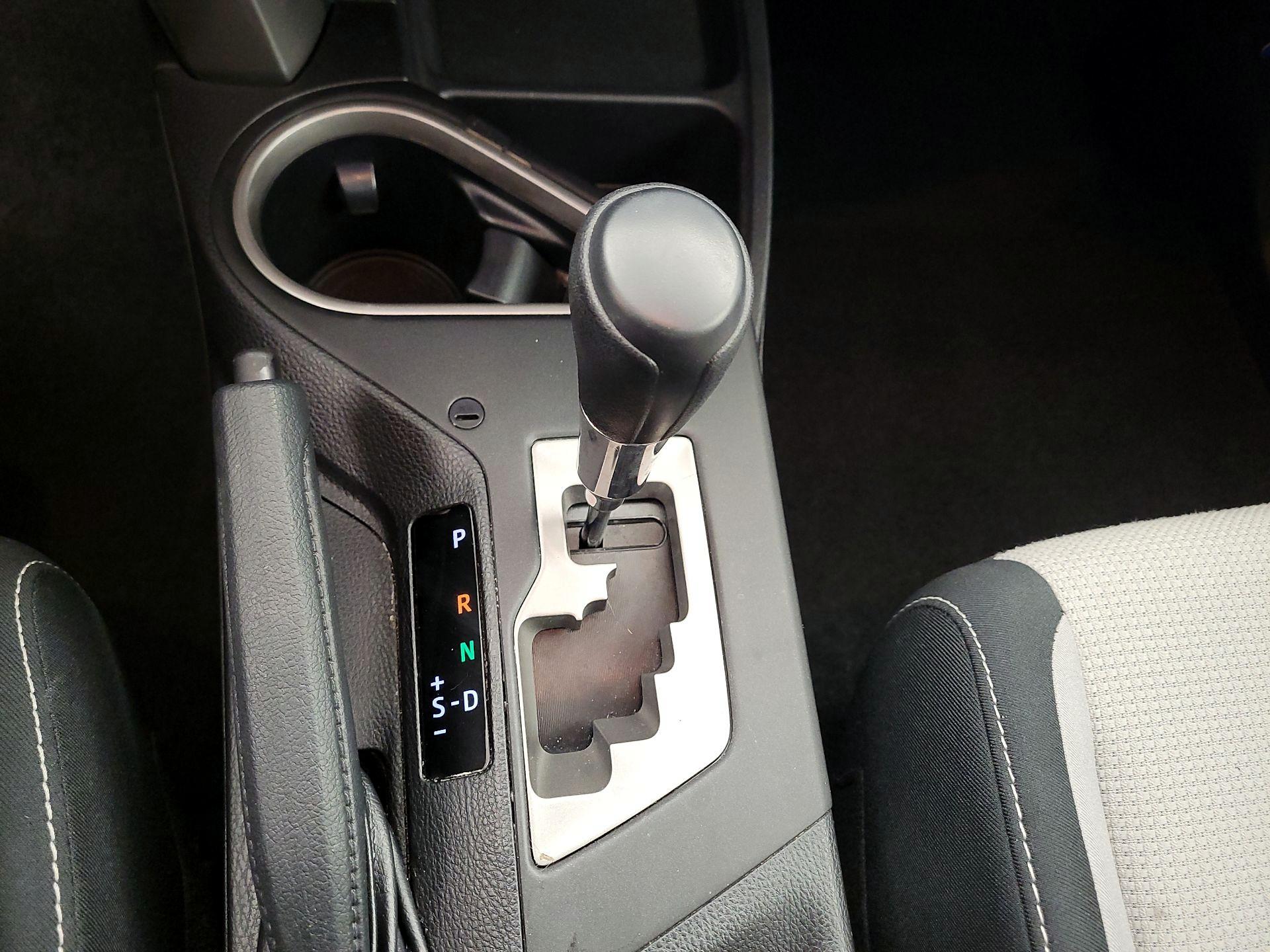 Thumbnail: 2018 Toyota RAV4 - 15