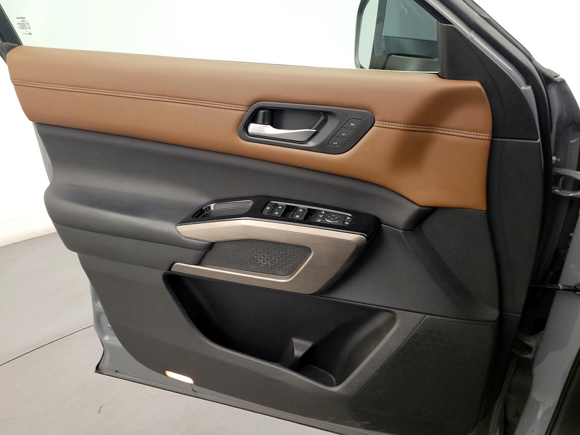 Thumbnail: 2022 Nissan Pathfinder - 12