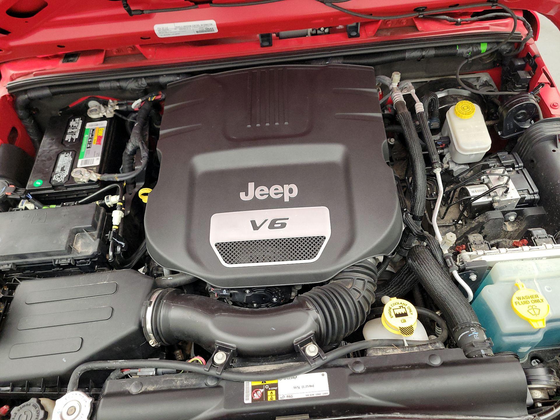 Thumbnail: 2016 Jeep Wrangler - 18