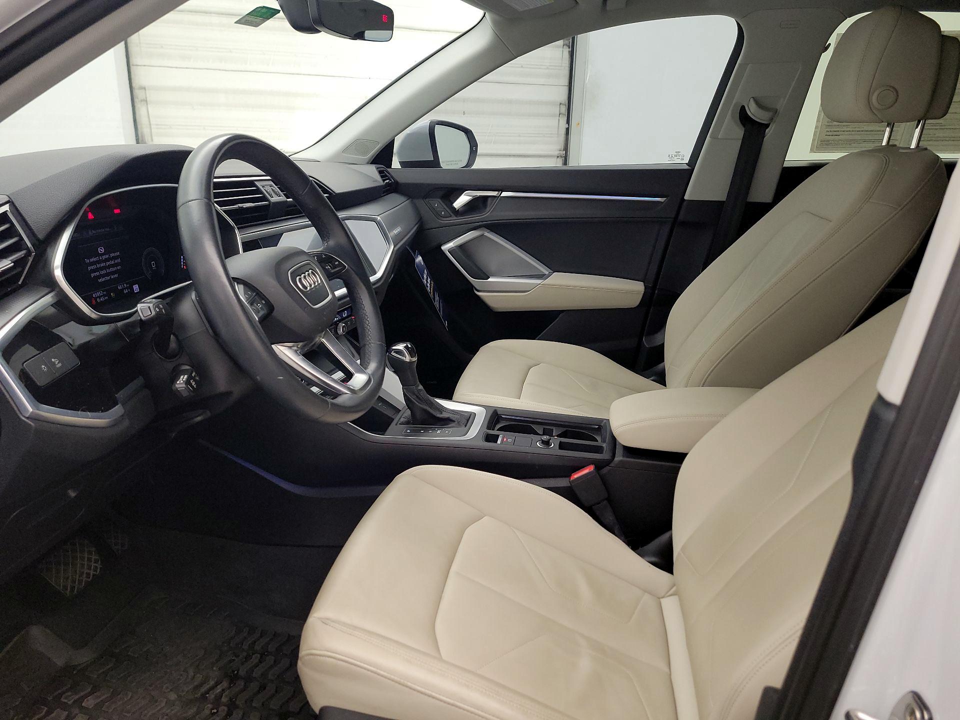 Thumbnail: 2022 Audi Q3 - 11