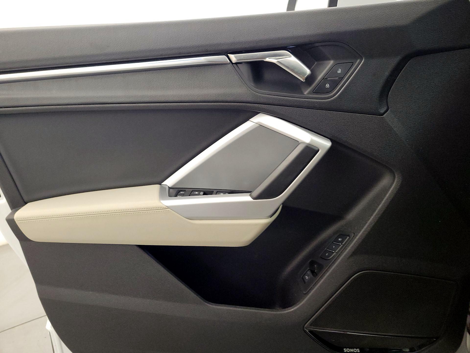 Thumbnail: 2022 Audi Q3 - 12