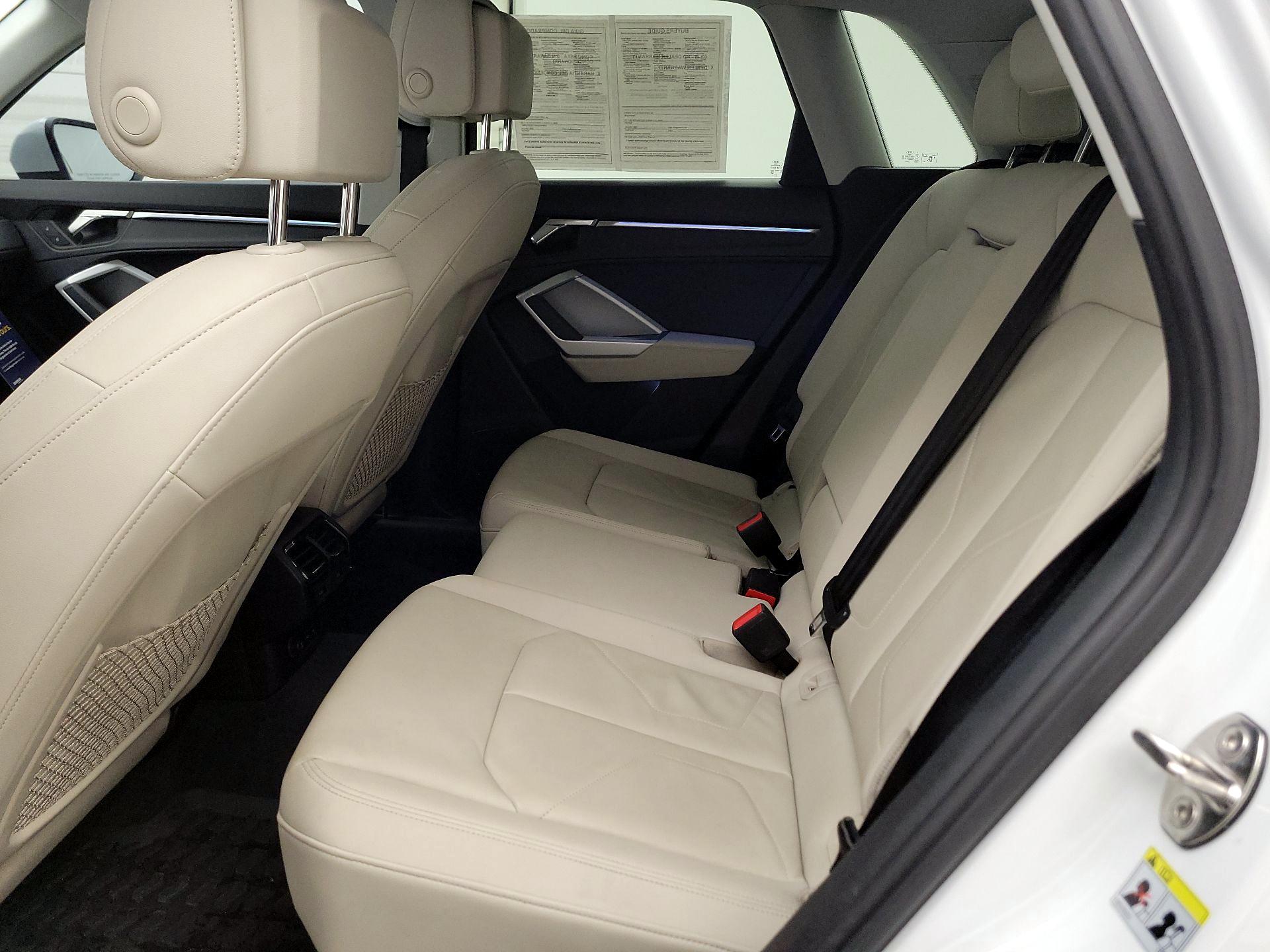 Thumbnail: 2022 Audi Q3 - 19