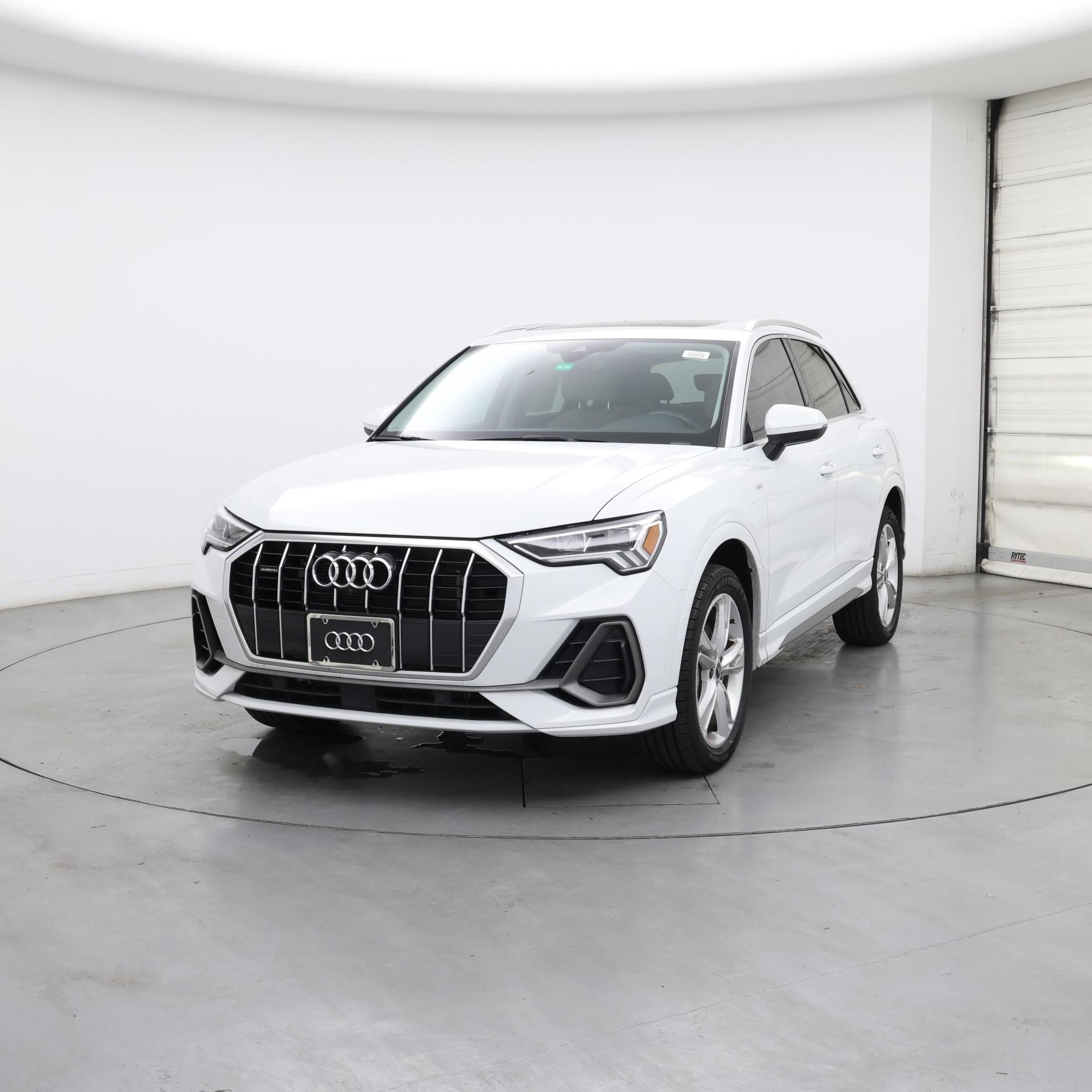 Thumbnail: 2022 Audi Q3 - 4