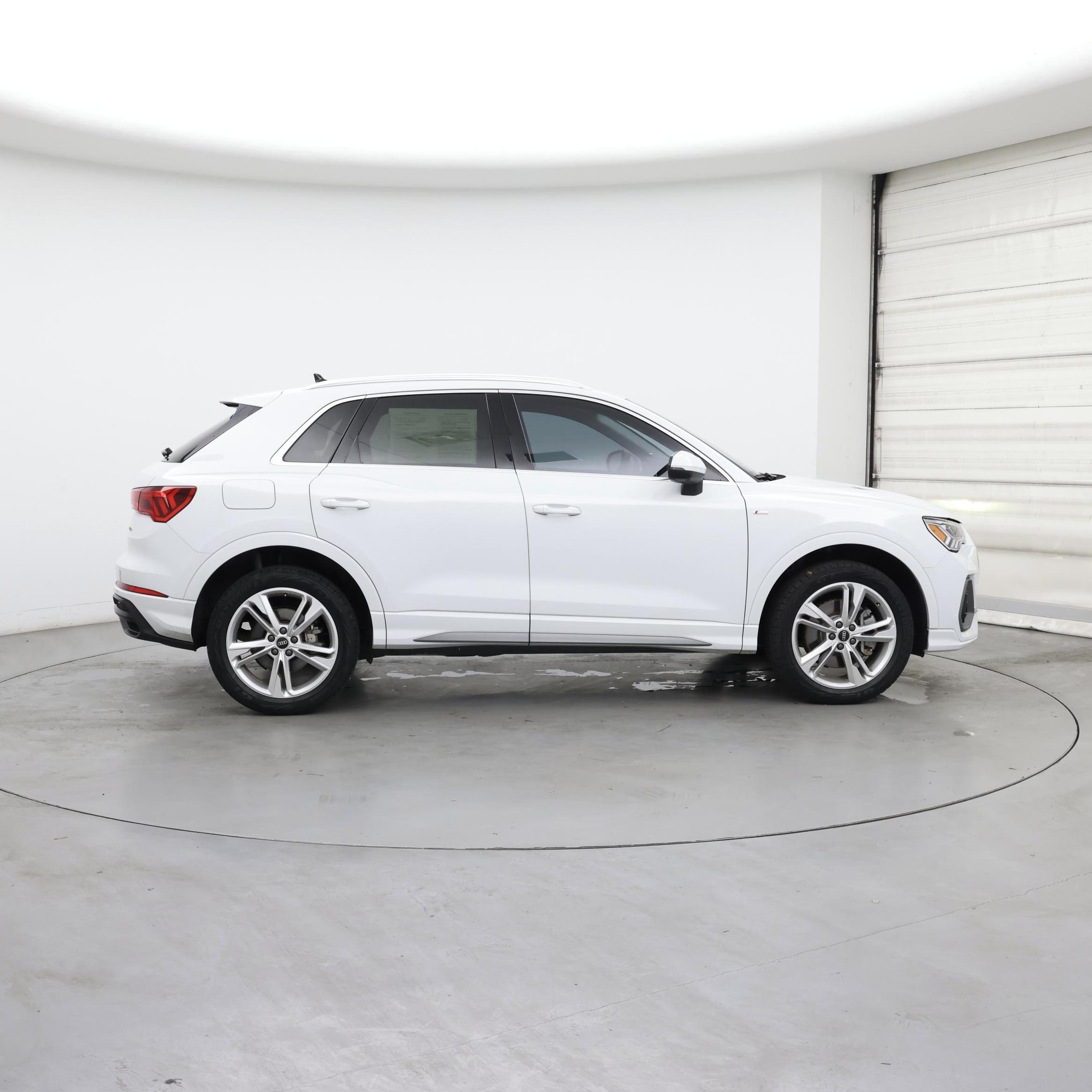 Thumbnail: 2022 Audi Q3 - 7