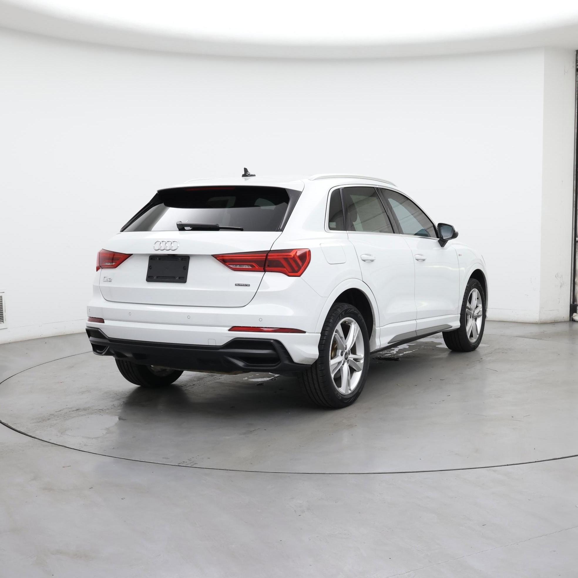 Thumbnail: 2022 Audi Q3 - 8