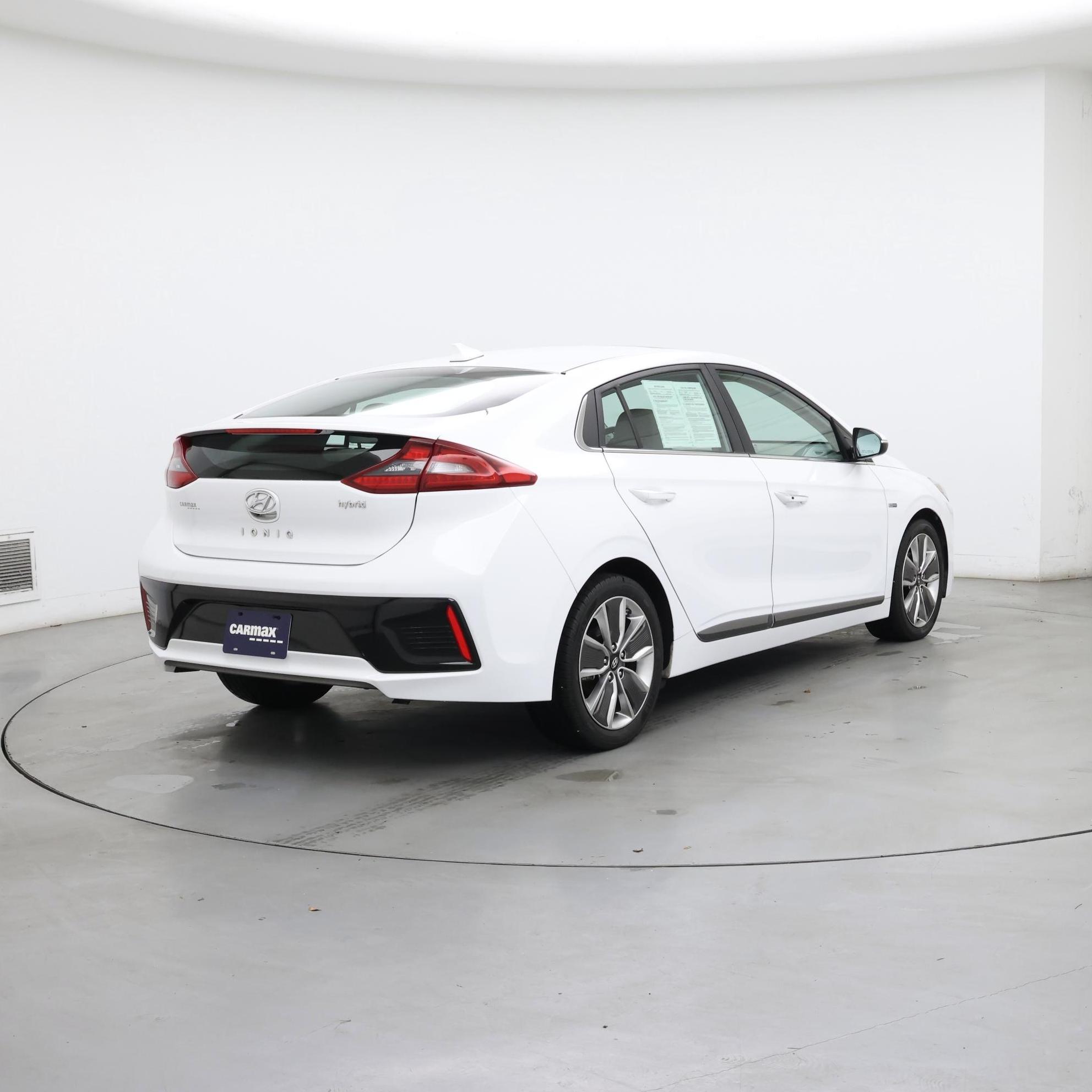 Thumbnail: 2019 Hyundai Ioniq - 8