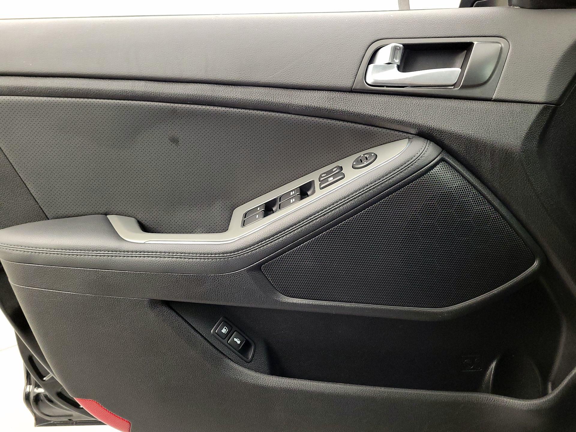 Thumbnail: 2015 Kia Optima - 12