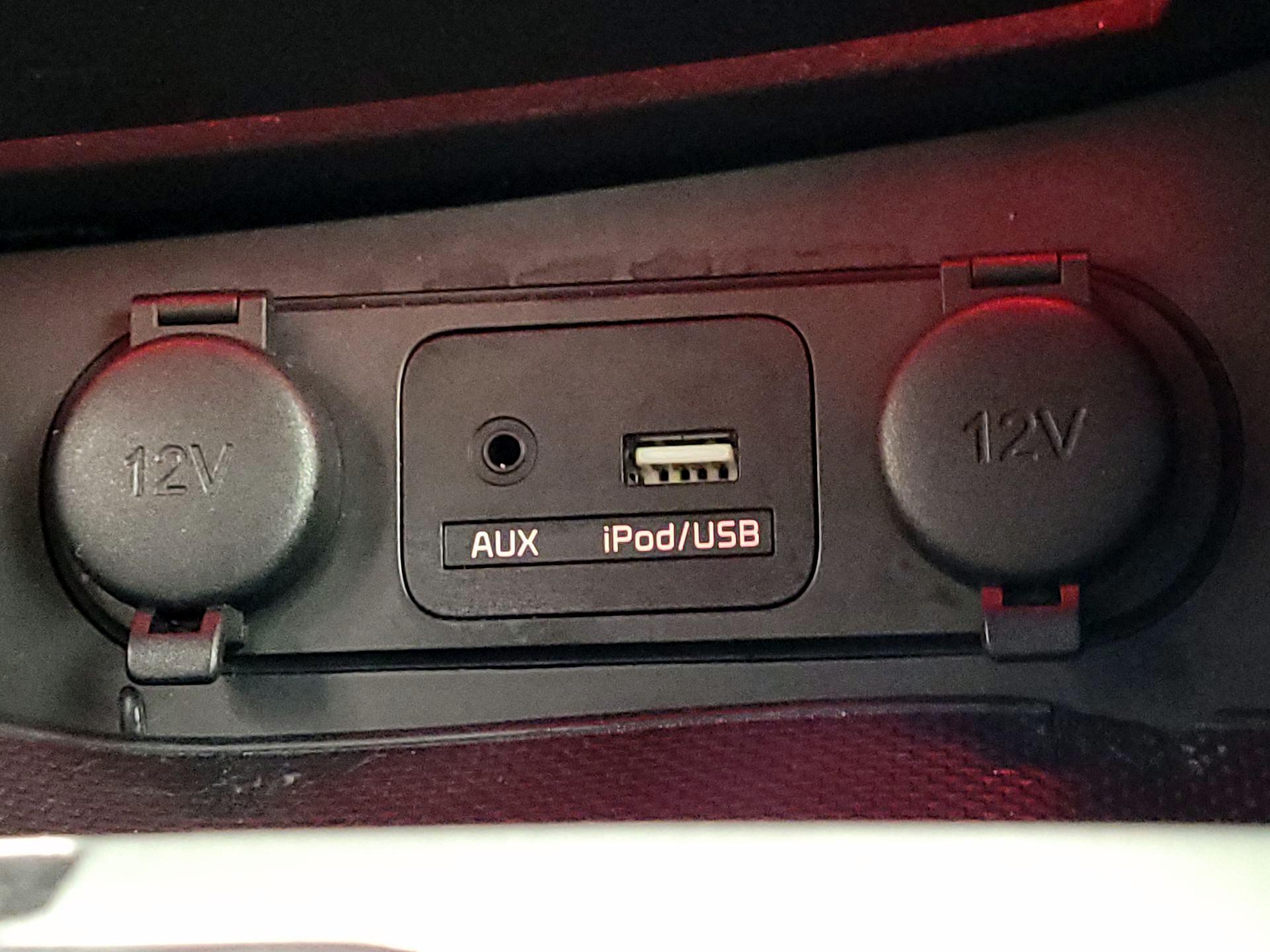 Thumbnail: 2015 Kia Optima - 17