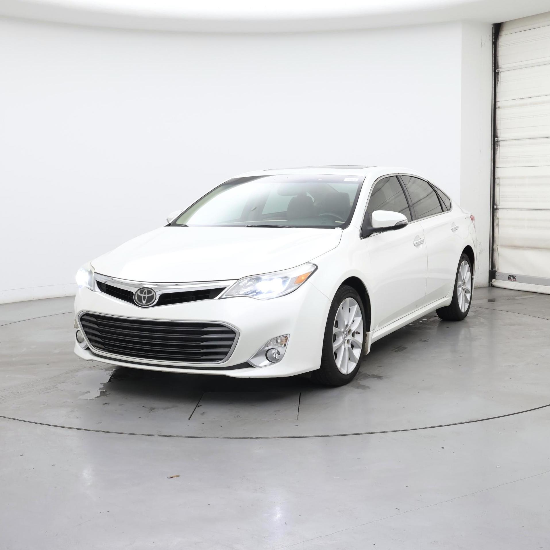 Thumbnail: 2015 Toyota Avalon - 4