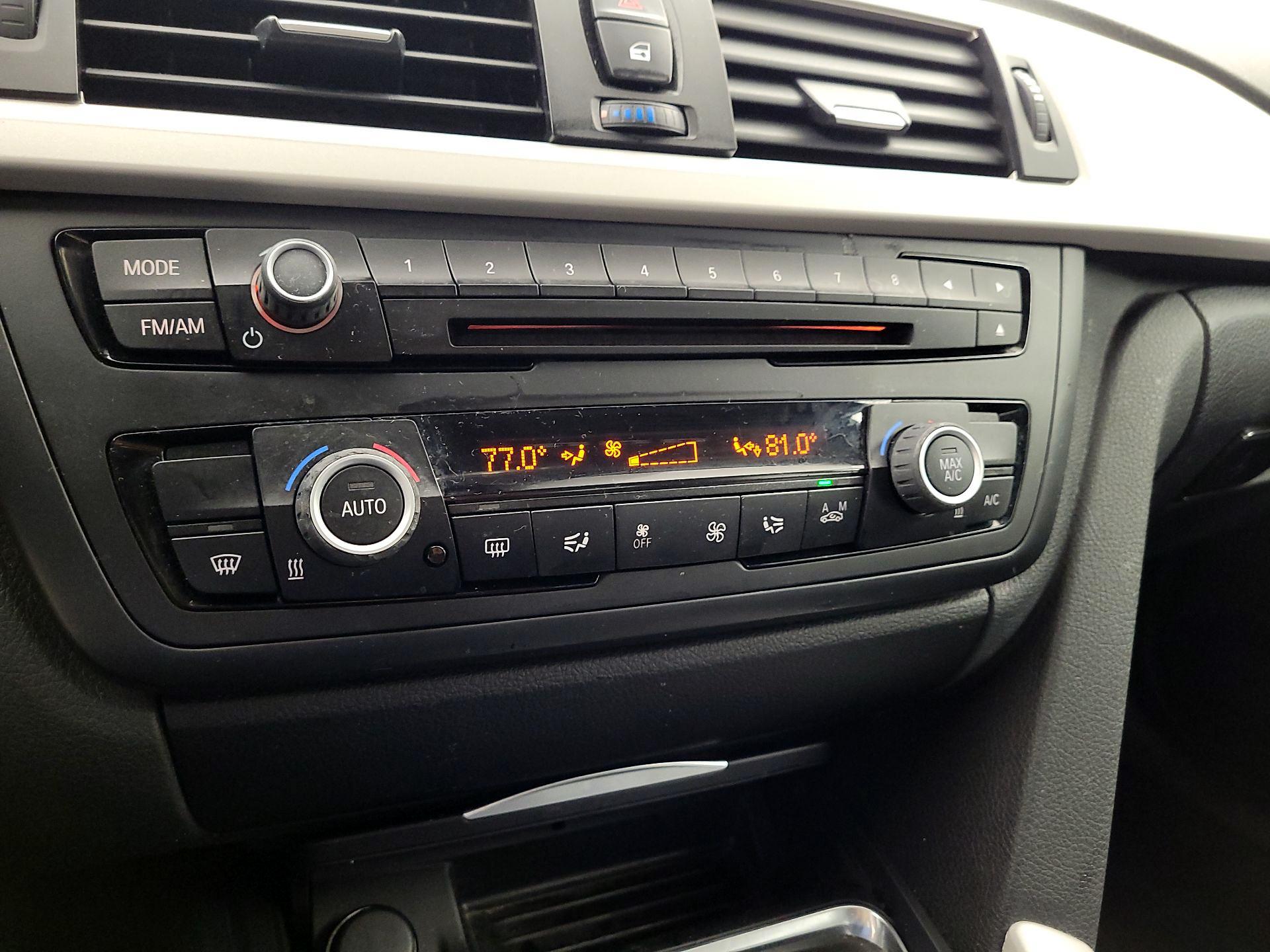 Thumbnail: 2015 BMW 3 Series - 14