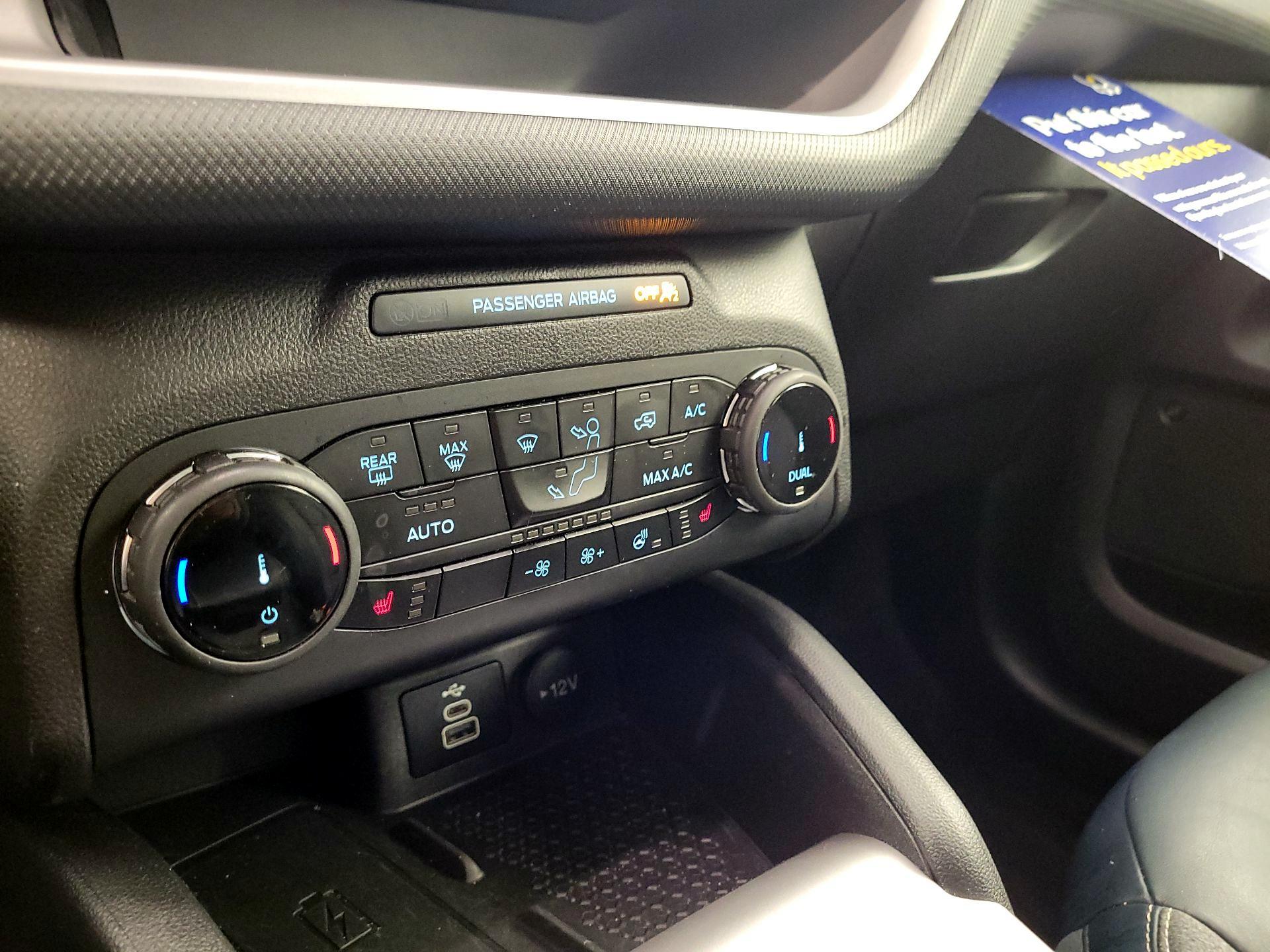 Thumbnail: 2023 Ford Bronco Sport - 14