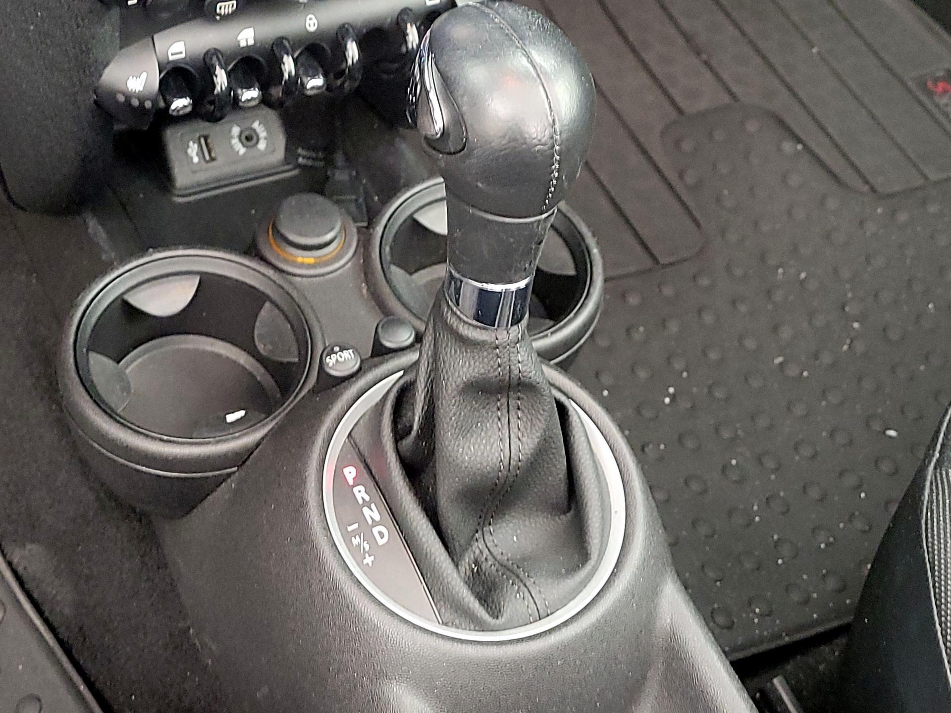 Thumbnail: 2015 MINI Cooper - 16