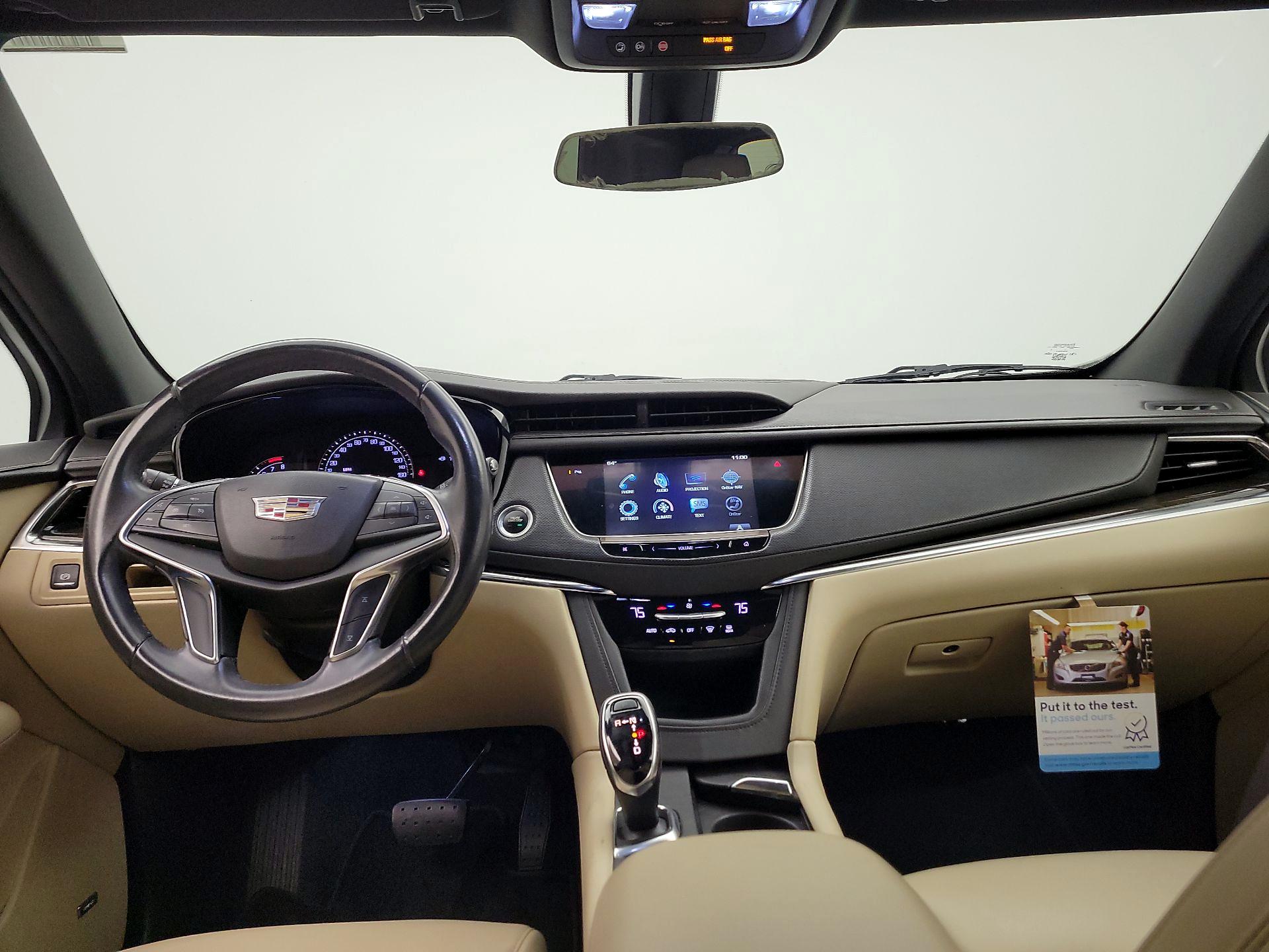 Thumbnail: 2017 Cadillac XT5 - 9