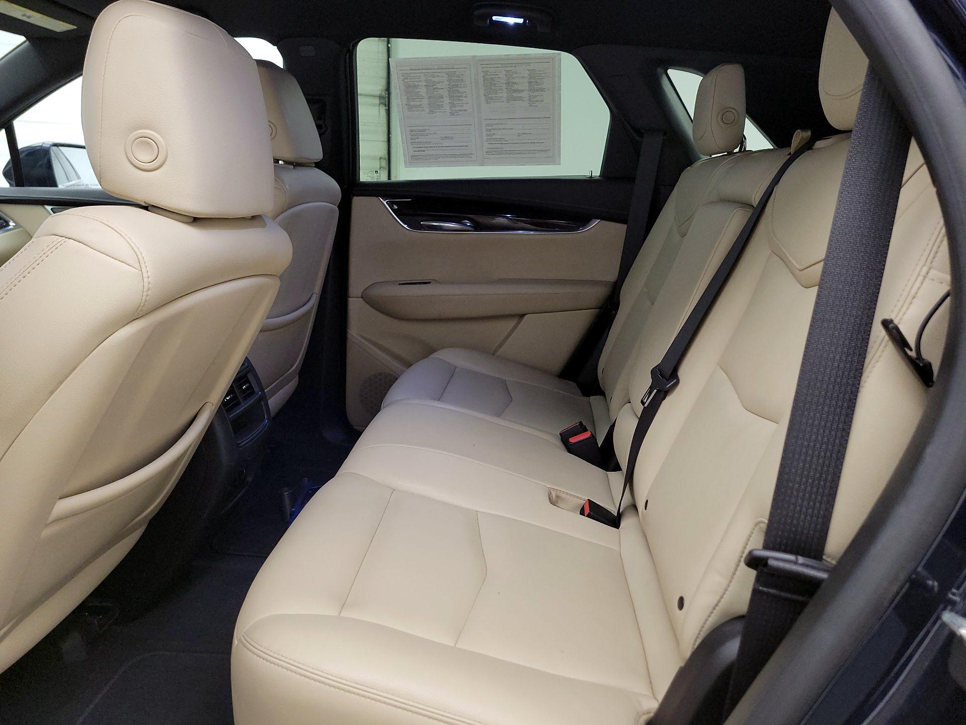 Thumbnail: 2017 Cadillac XT5 - 19