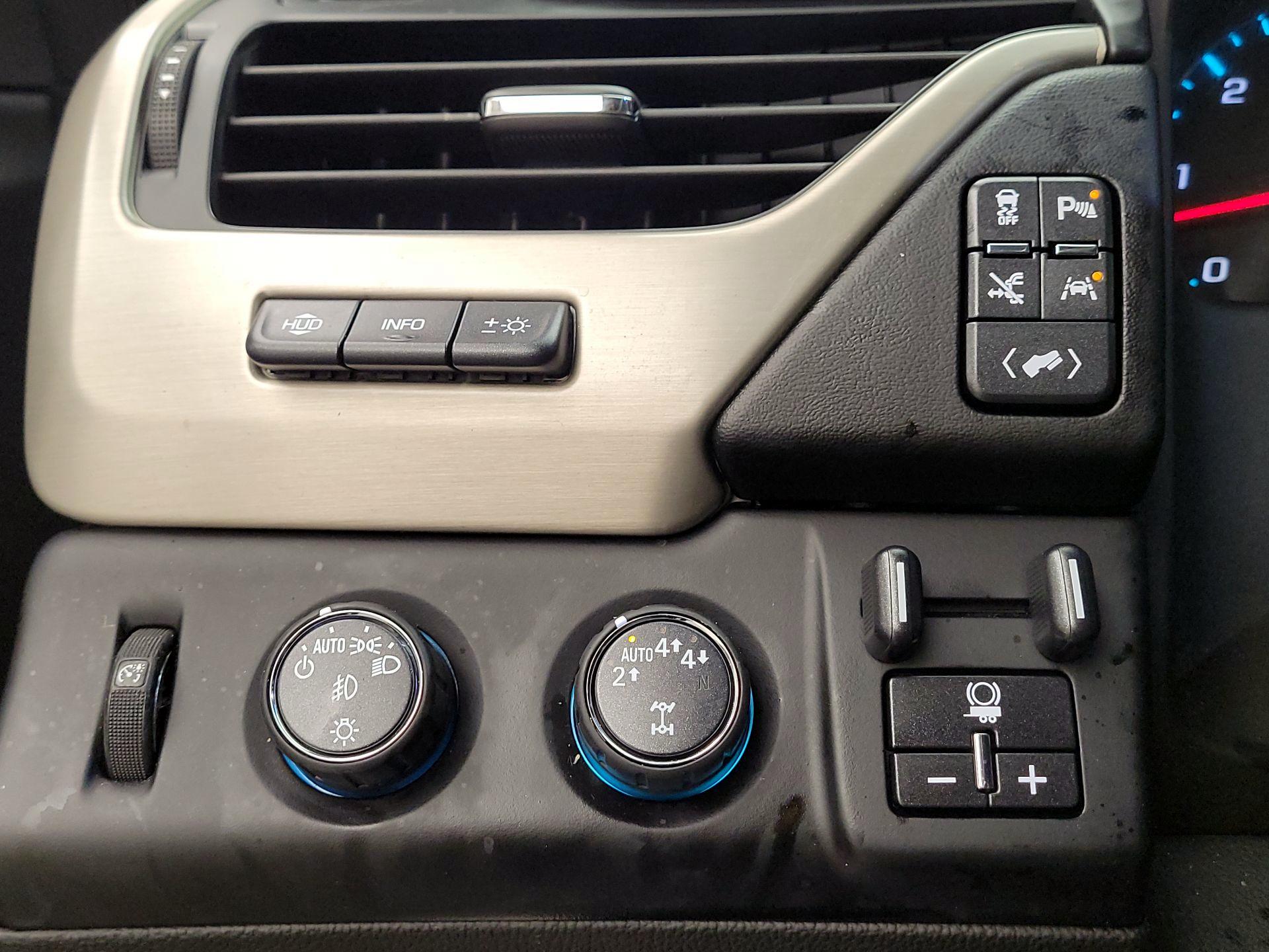 Thumbnail: 2018 GMC Yukon XL - 13