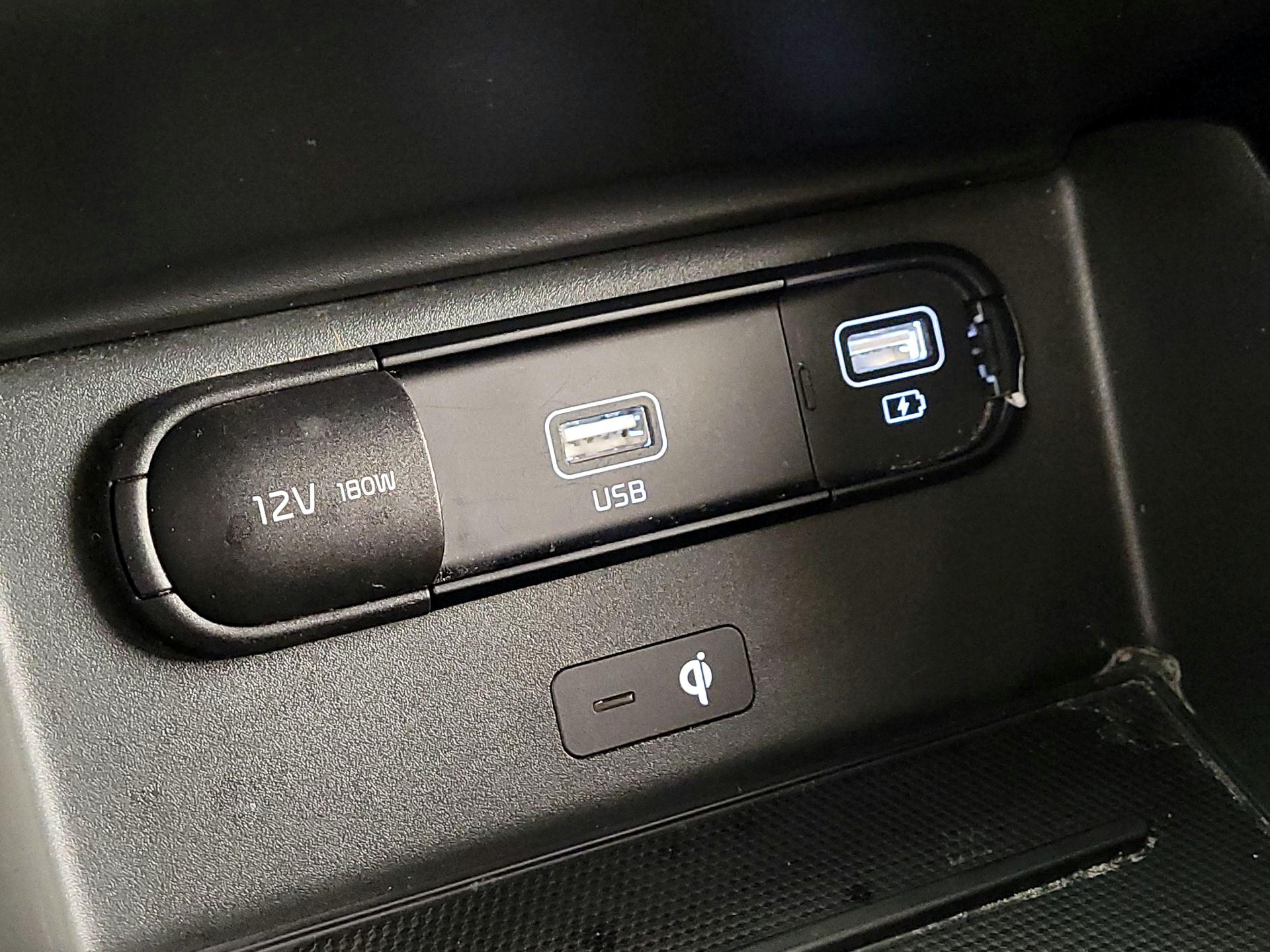 Thumbnail: 2020 Kia Telluride - 18