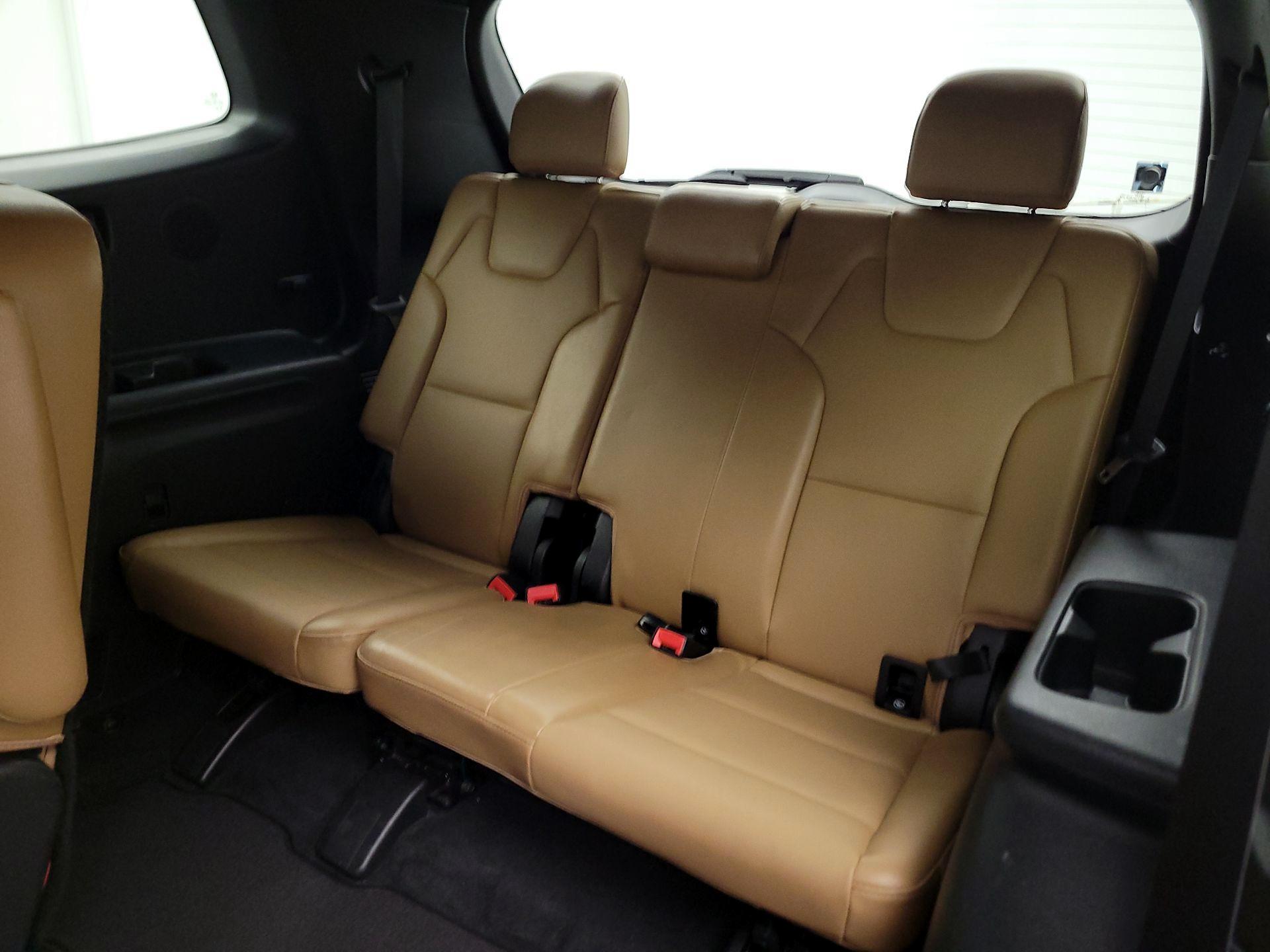 Thumbnail: 2020 Kia Telluride - 20