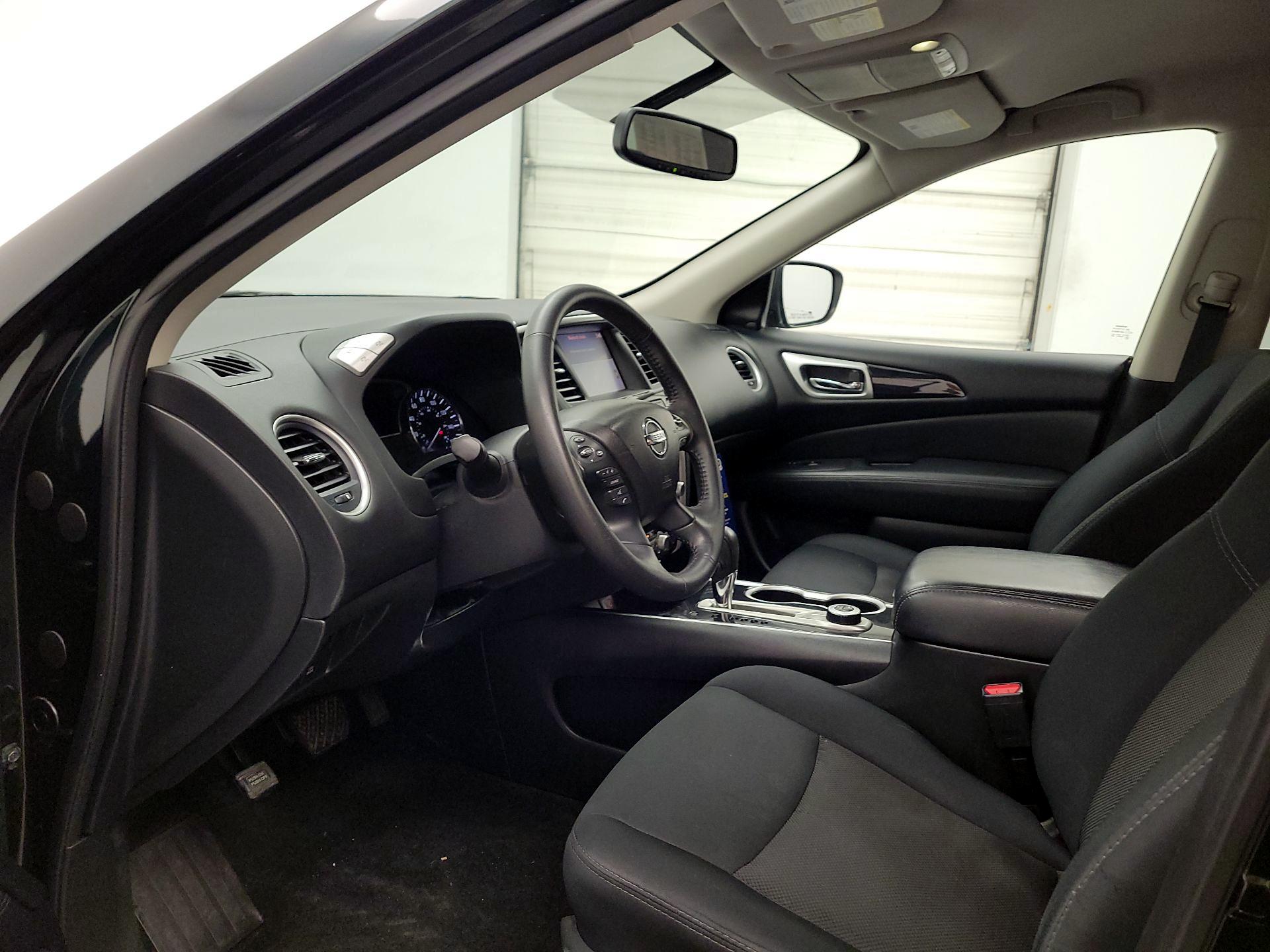 Thumbnail: 2019 Nissan Pathfinder - 11