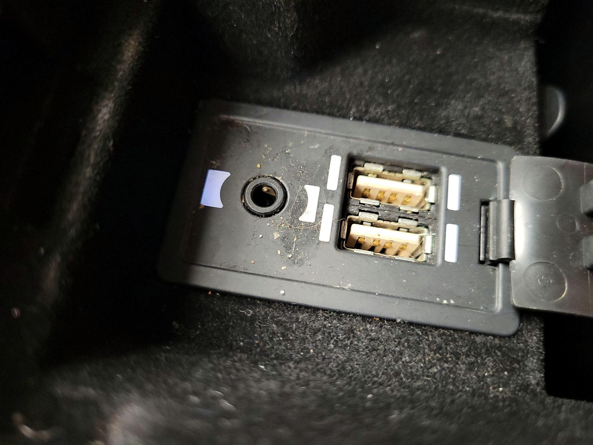 Thumbnail: 2016 Lexus IS - 18