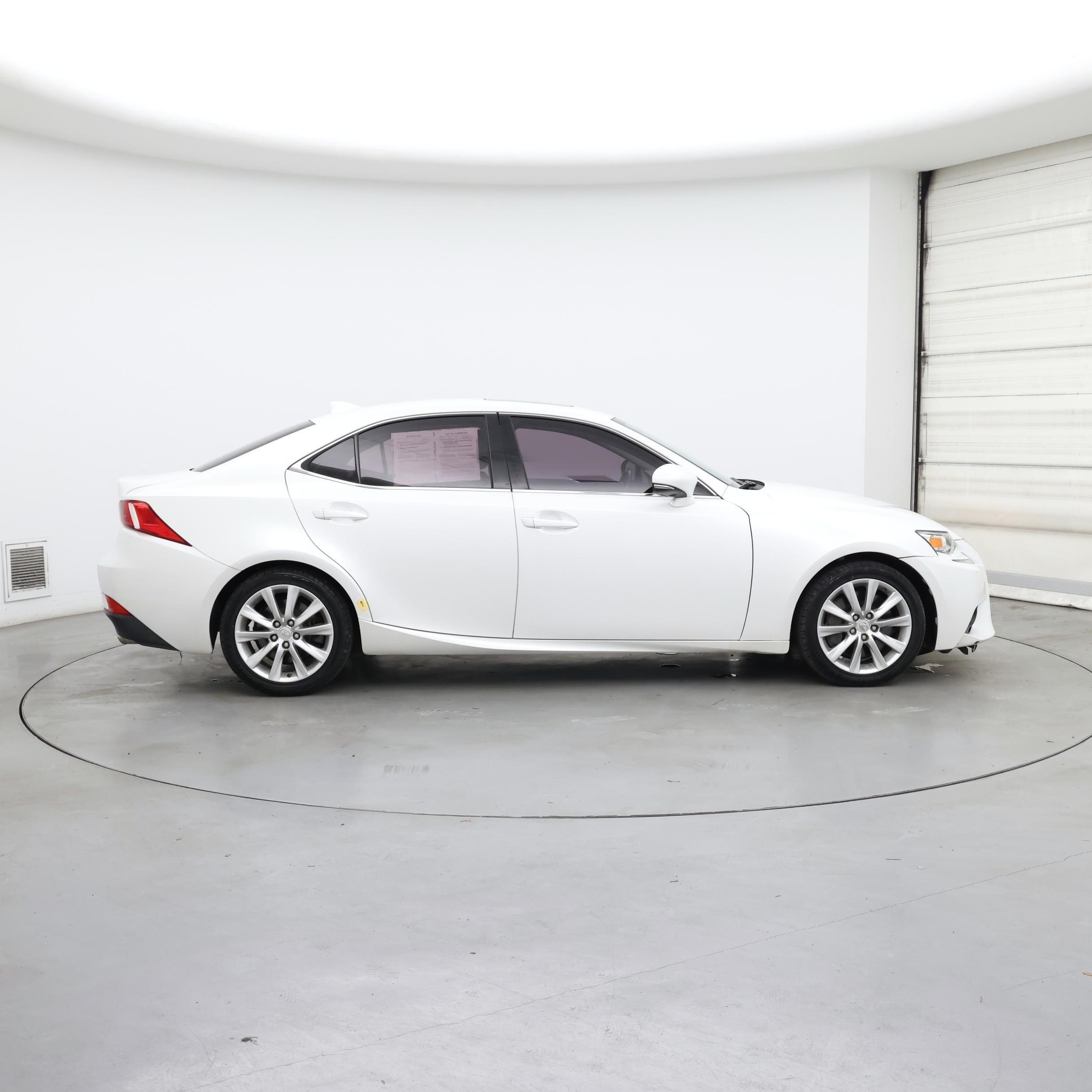 Thumbnail: 2016 Lexus IS - 7