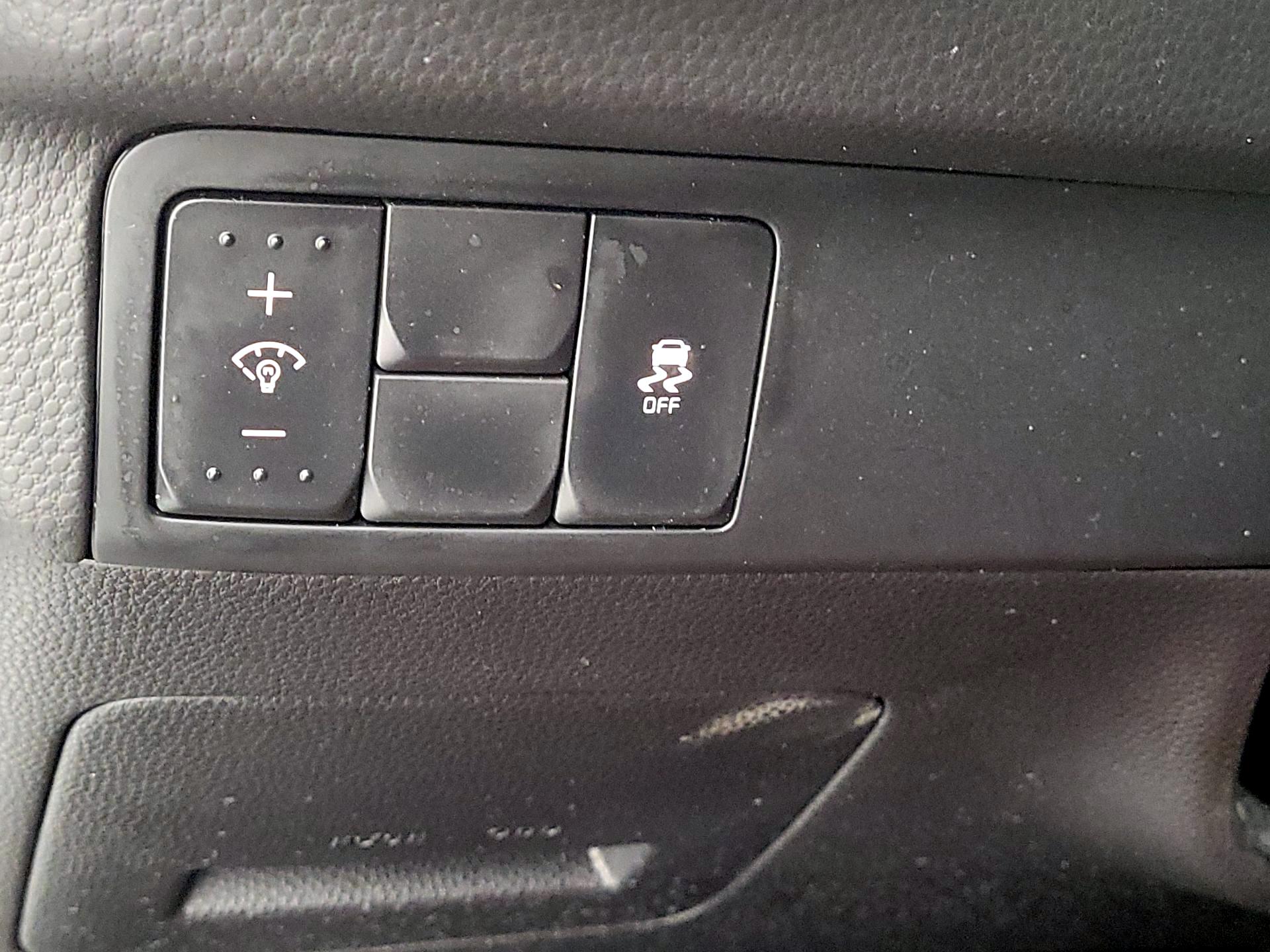 Thumbnail: 2018 Kia Soul - 13