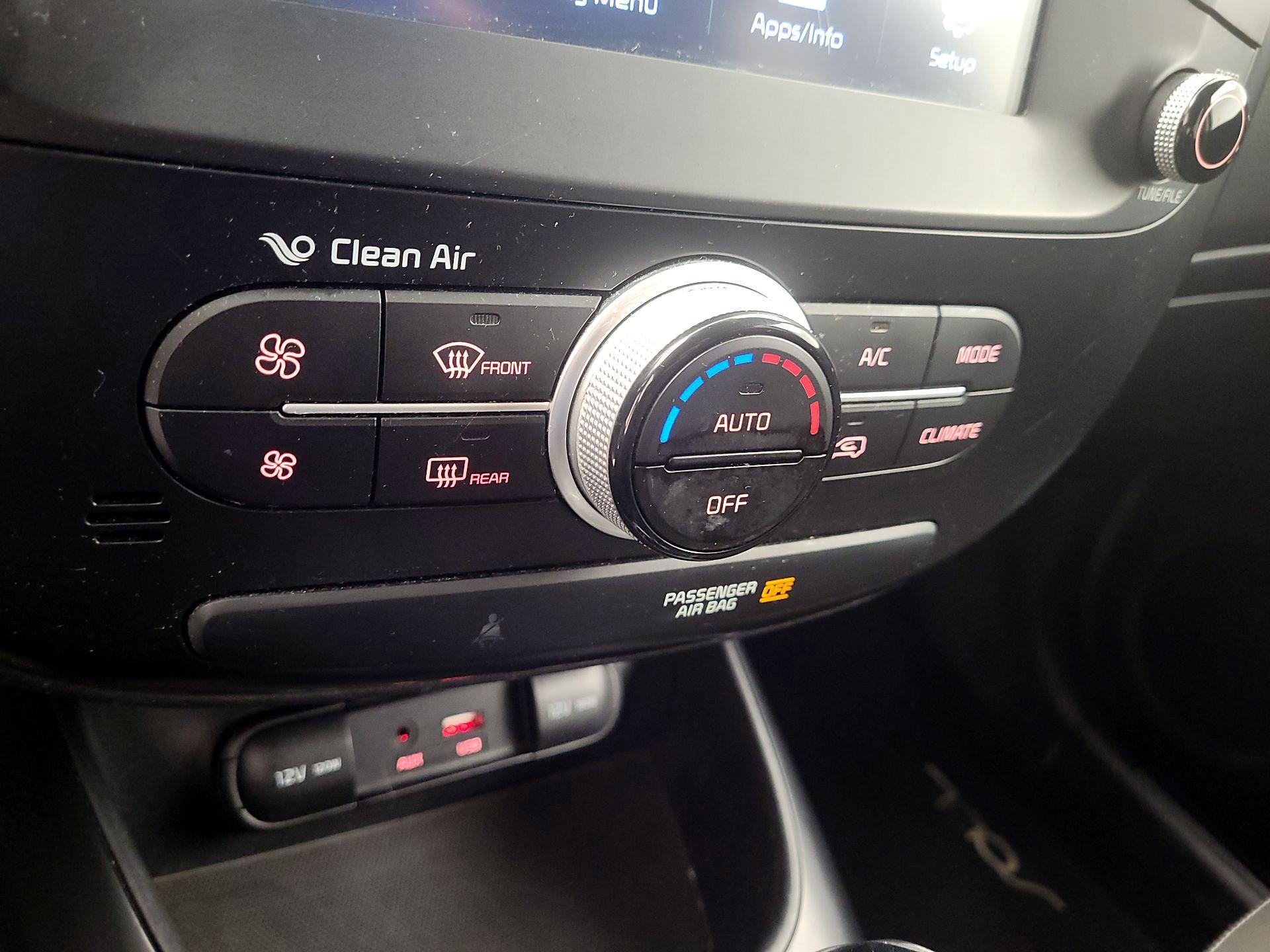 Thumbnail: 2018 Kia Soul - 16