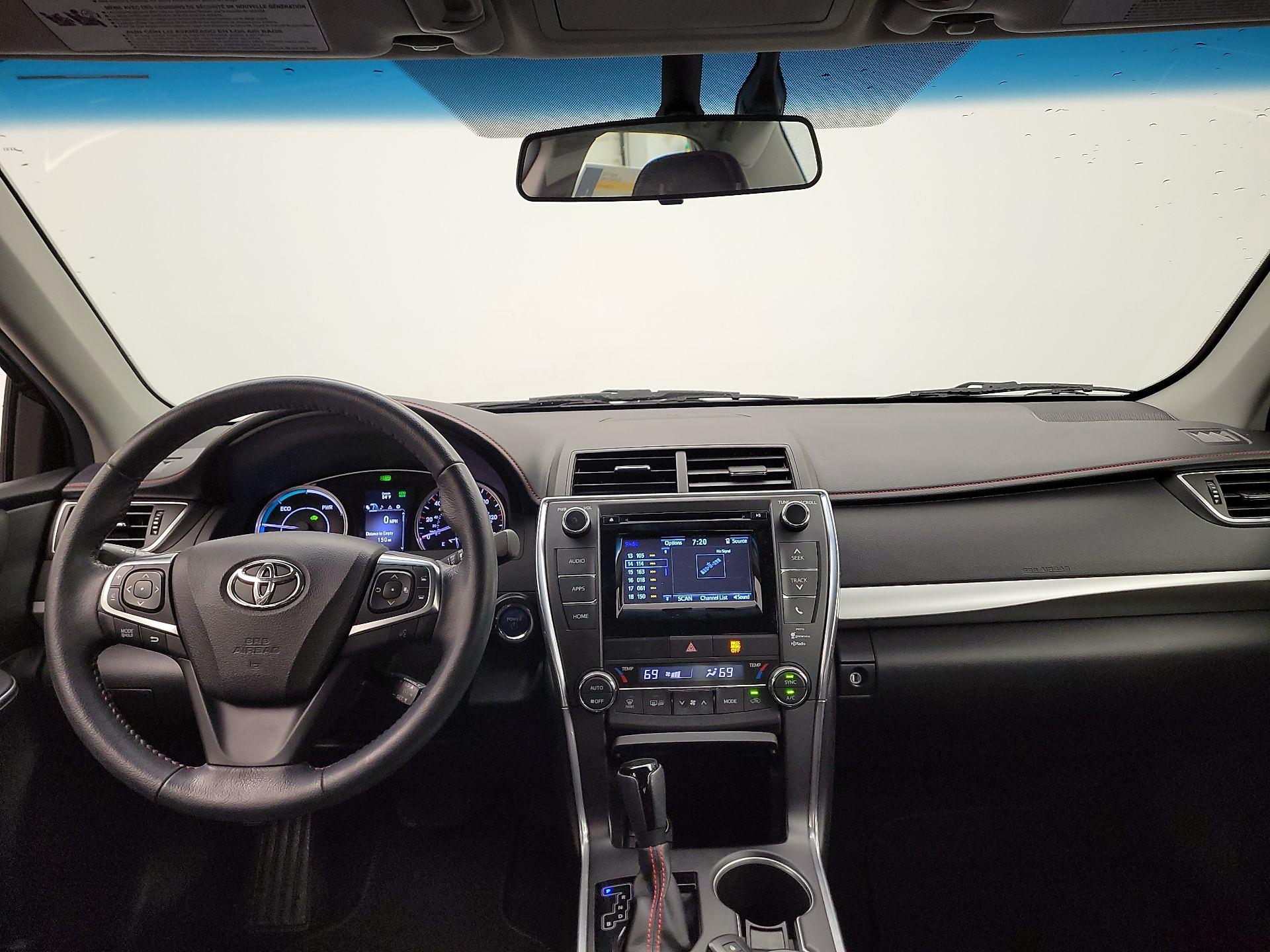 Thumbnail: 2015 Toyota Camry - 9