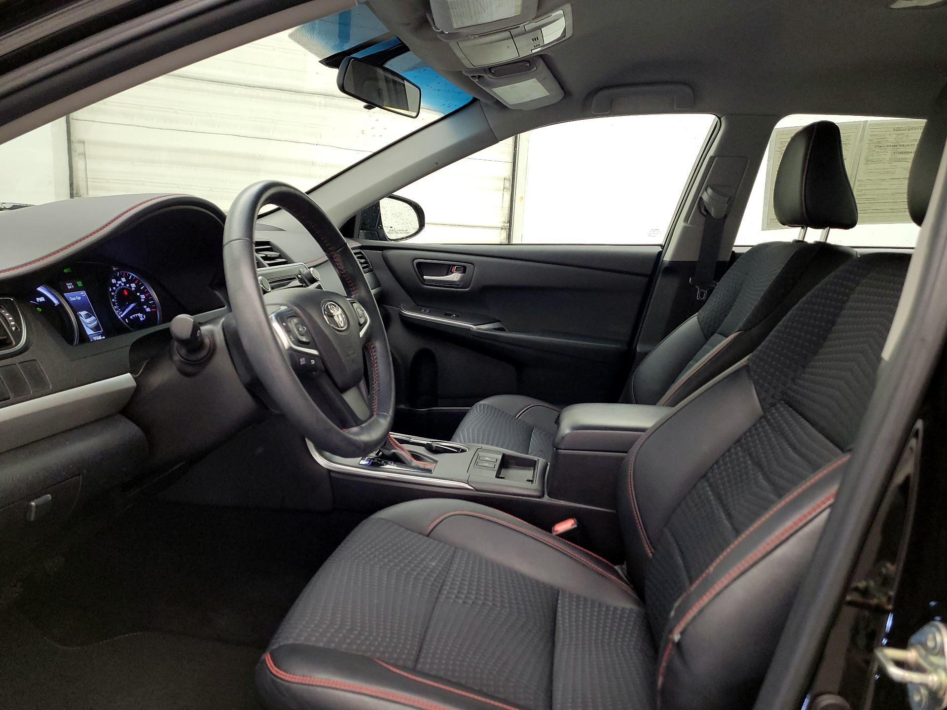 Thumbnail: 2015 Toyota Camry - 11