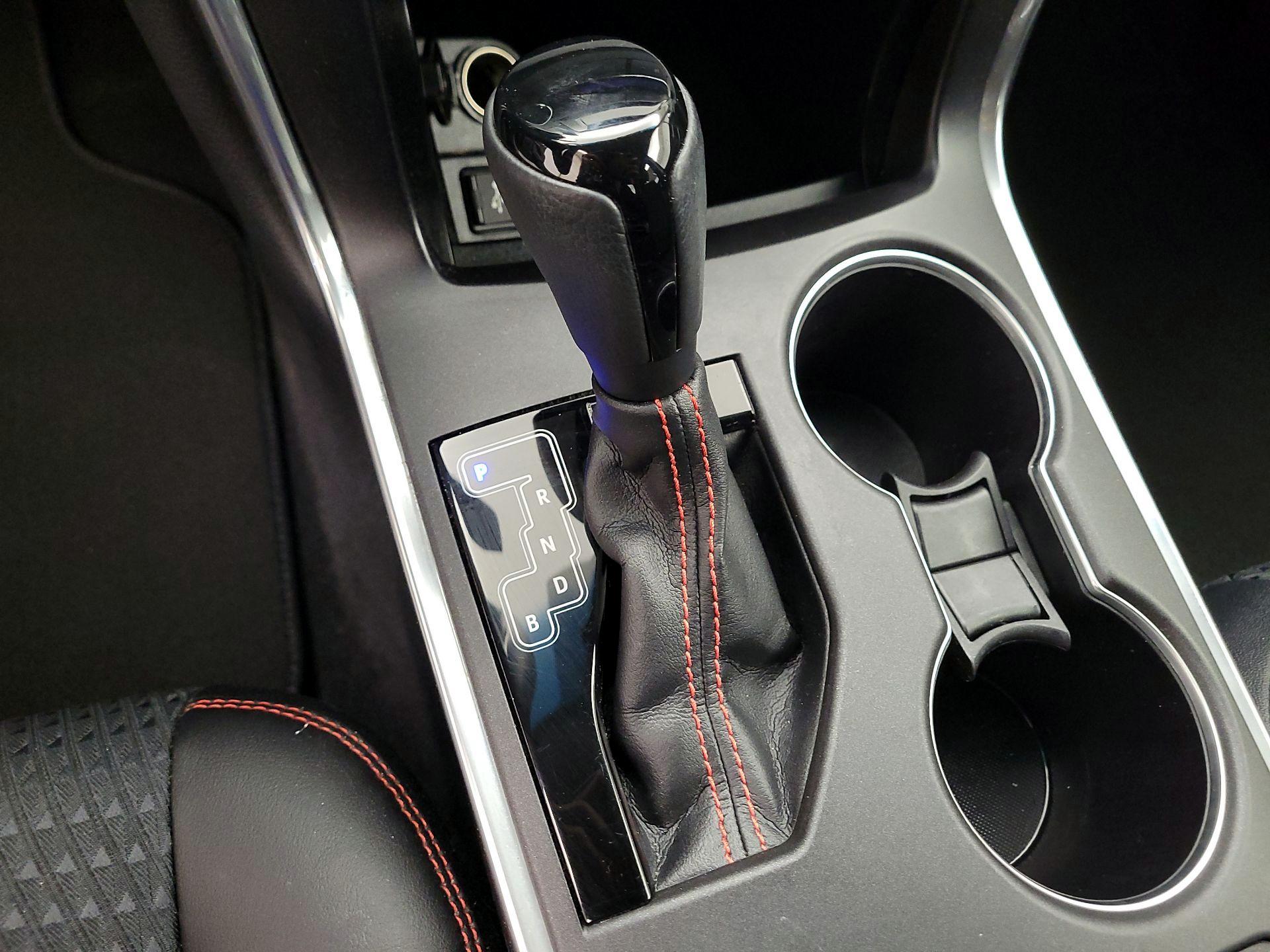 Thumbnail: 2015 Toyota Camry - 17