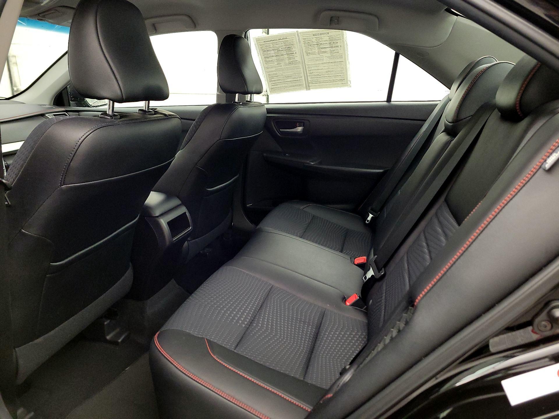 Thumbnail: 2015 Toyota Camry - 19