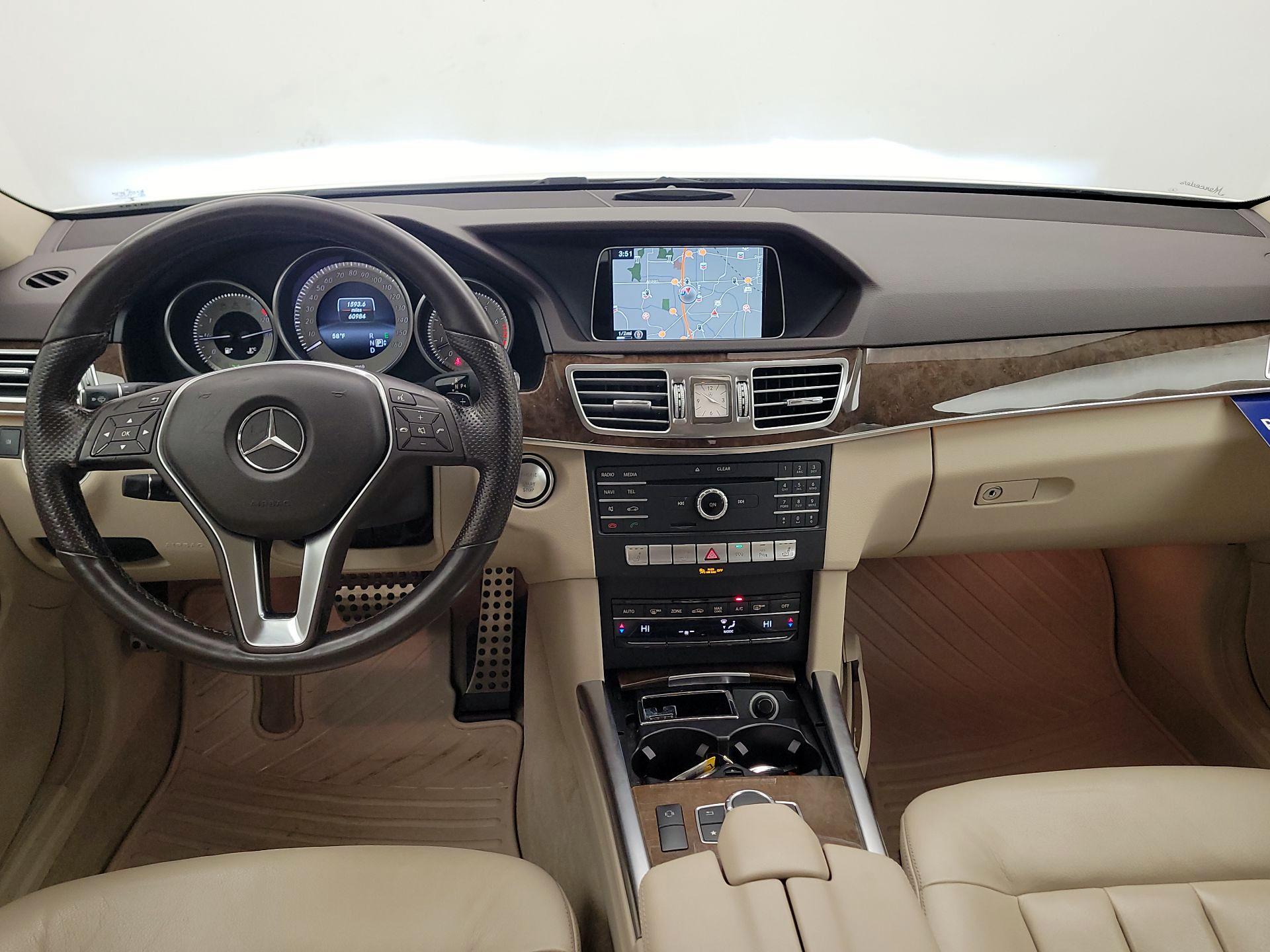 Thumbnail: 2016 Mercedes-Benz E-Class - 9
