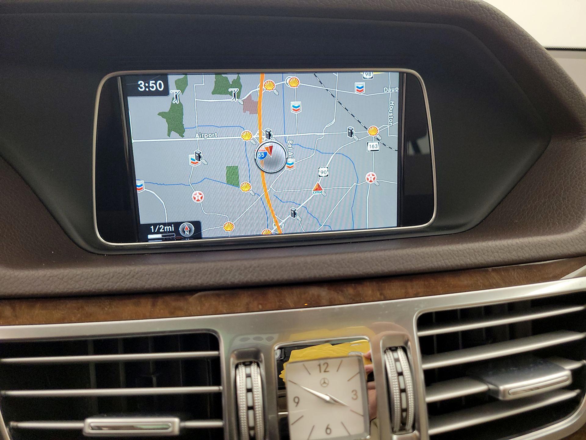 Thumbnail: 2016 Mercedes-Benz E-Class - 14