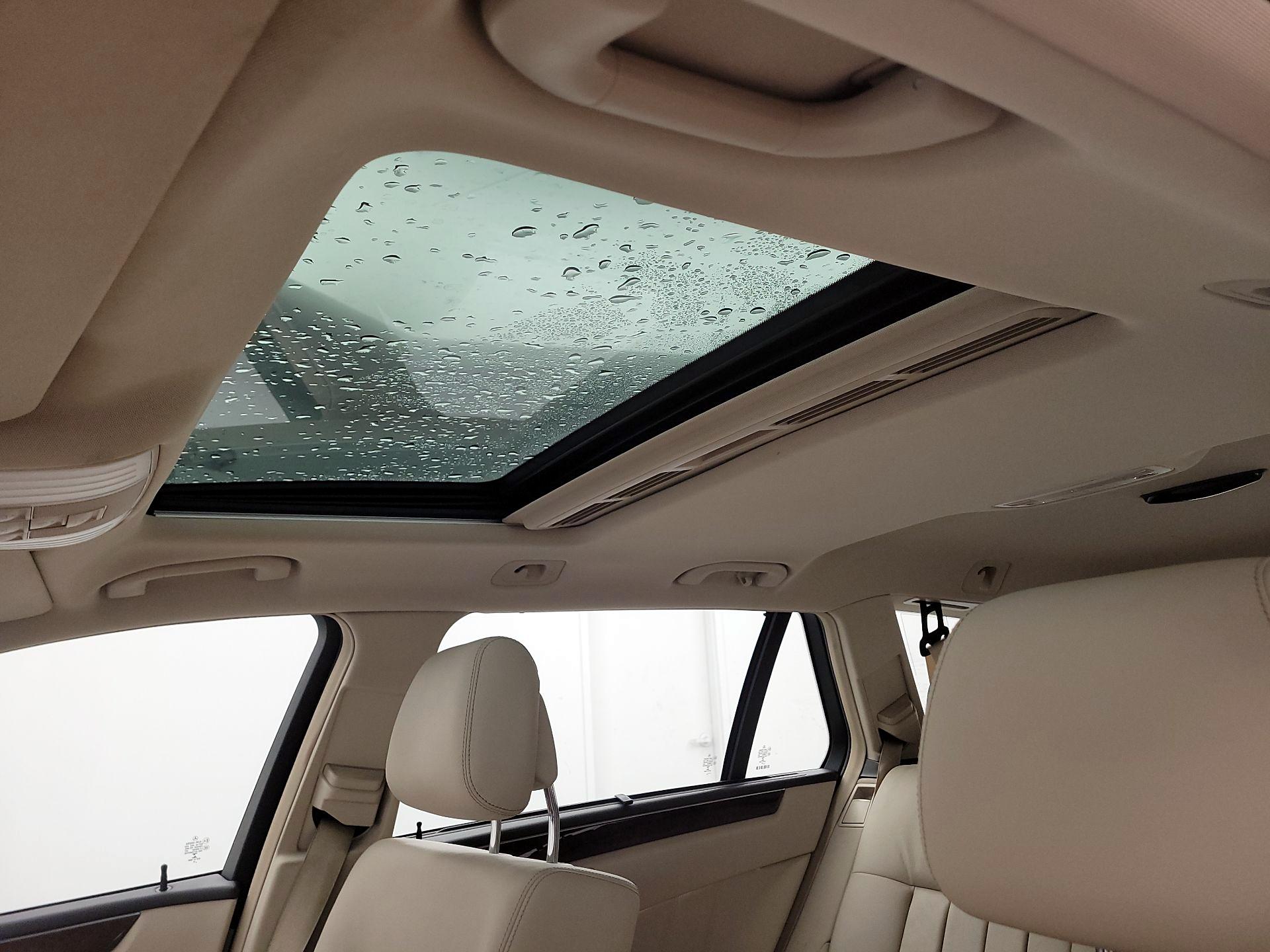 Thumbnail: 2016 Mercedes-Benz E-Class - 19