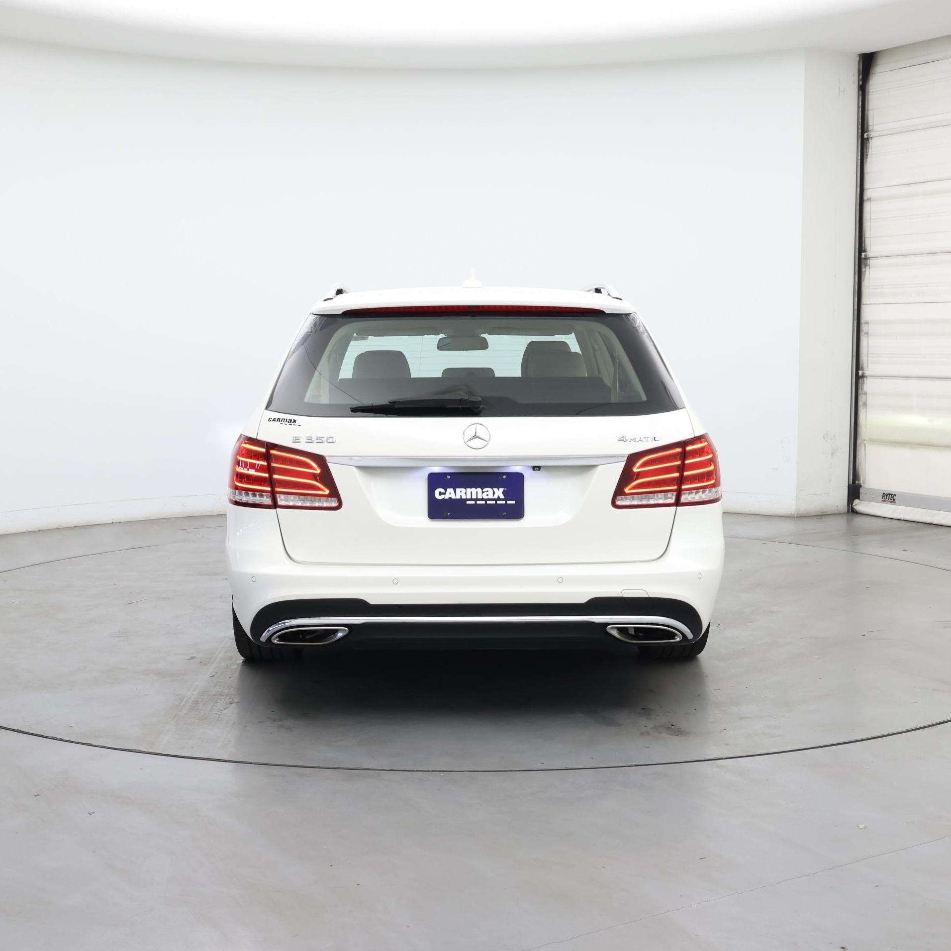 Thumbnail: 2016 Mercedes-Benz E-Class - 6