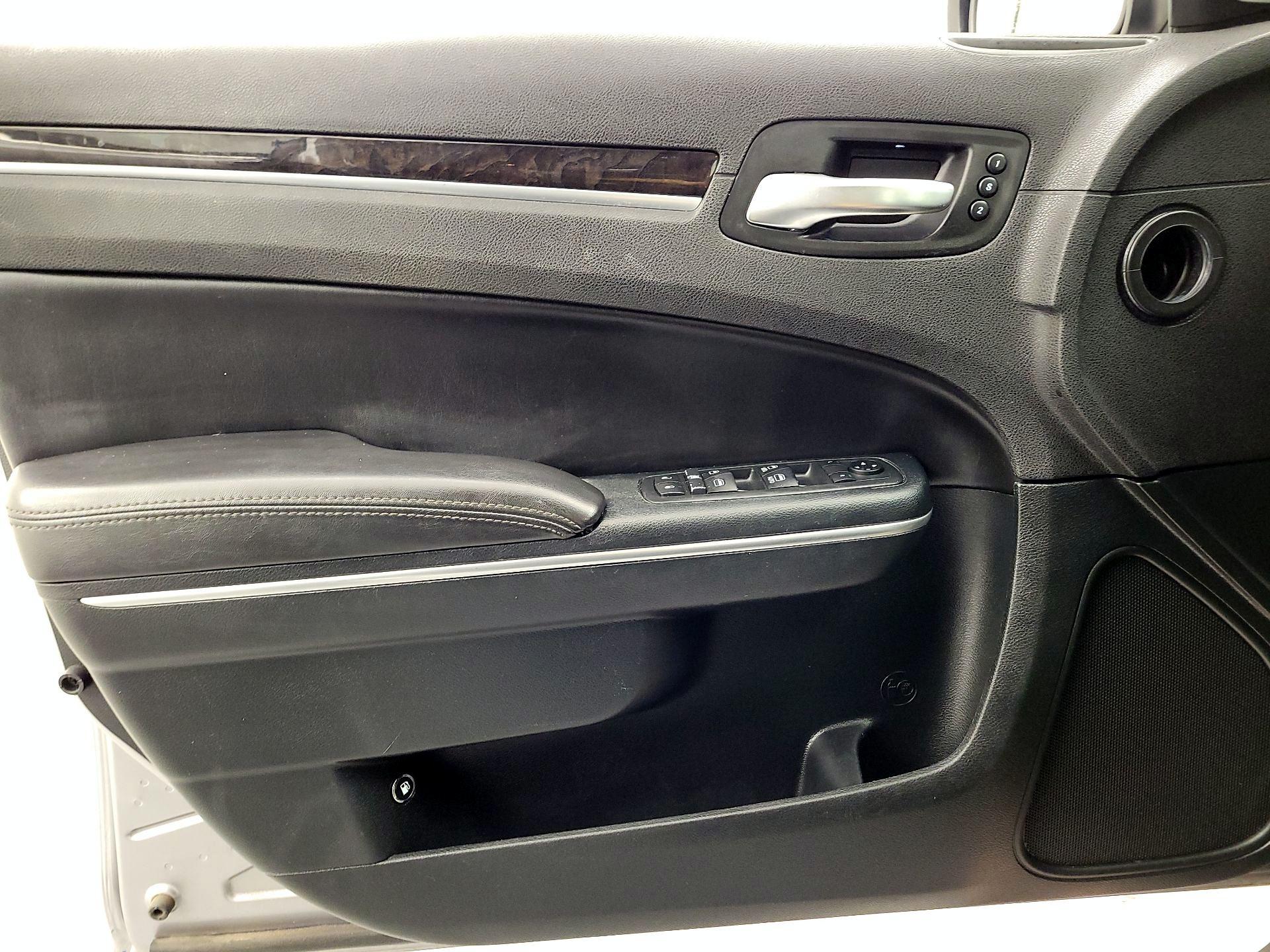 Thumbnail: 2018 Chrysler 300 - 12