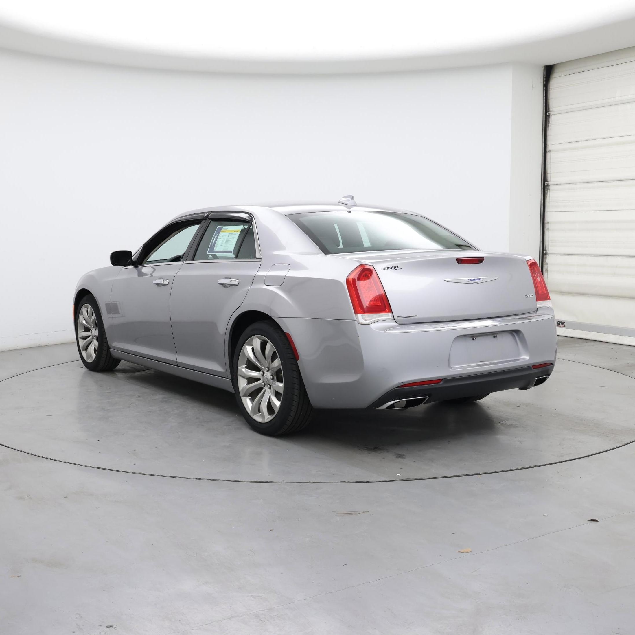 Thumbnail: 2018 Chrysler 300 - 2